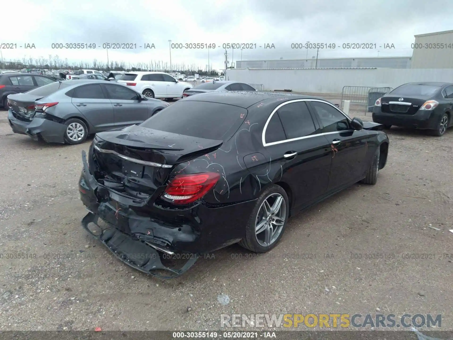 4 Photograph of a damaged car WDDZF4JB7KA556872 MERCEDES-BENZ E-CLASS 2019