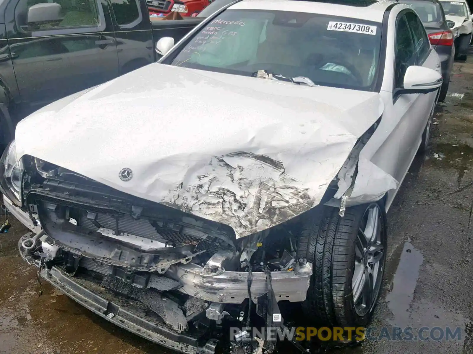 2 Photograph of a damaged car WDDZF4JB7KA562901 MERCEDES-BENZ E CLASS 2019