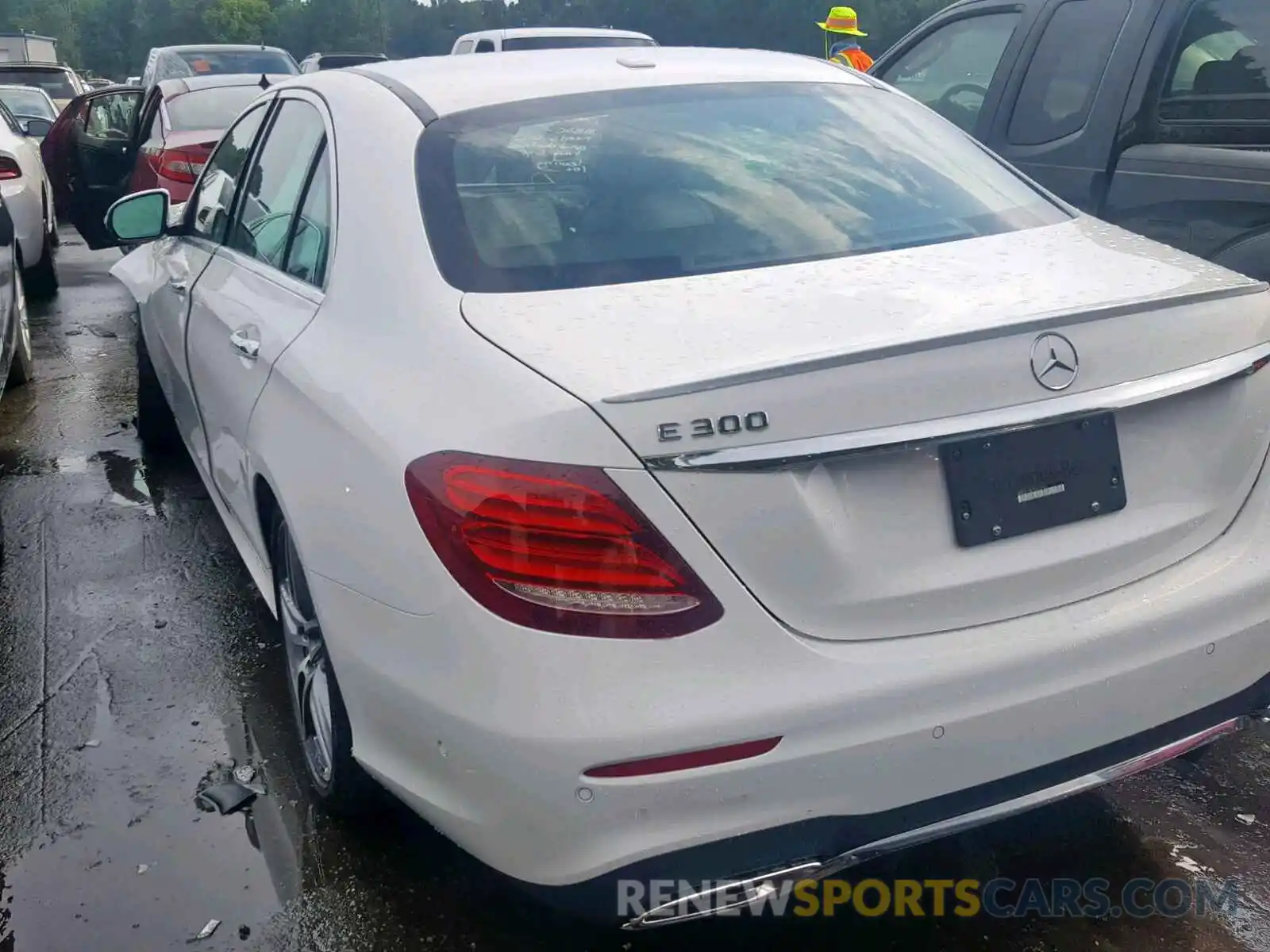 3 Photograph of a damaged car WDDZF4JB7KA562901 MERCEDES-BENZ E CLASS 2019