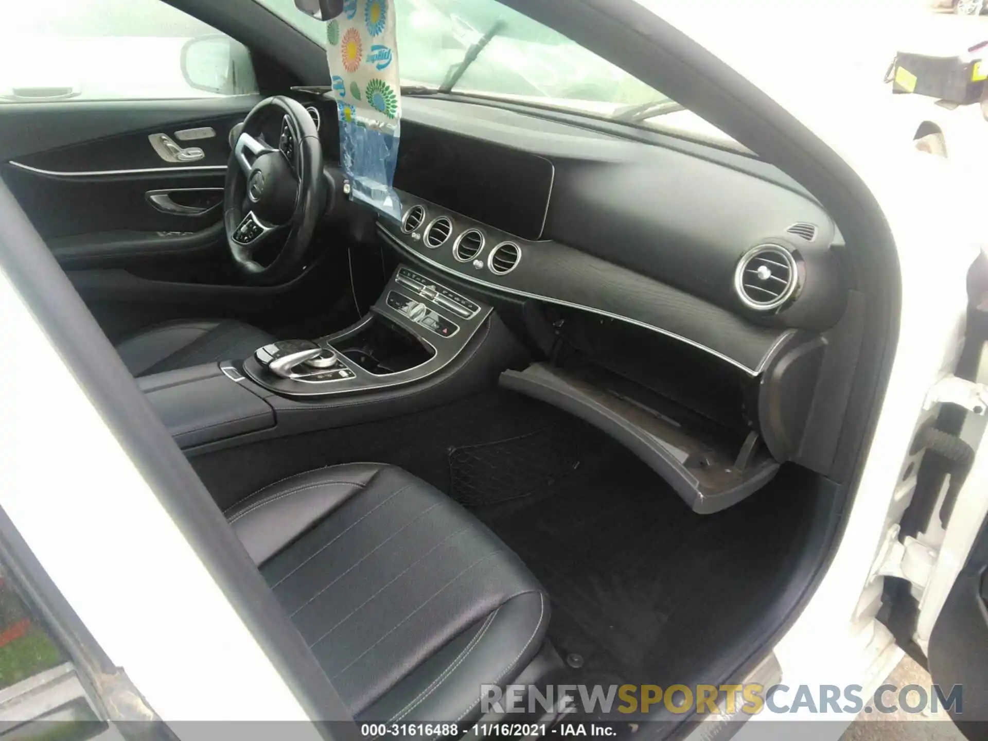 5 Photograph of a damaged car WDDZF4JB7KA566088 MERCEDES-BENZ E-CLASS 2019