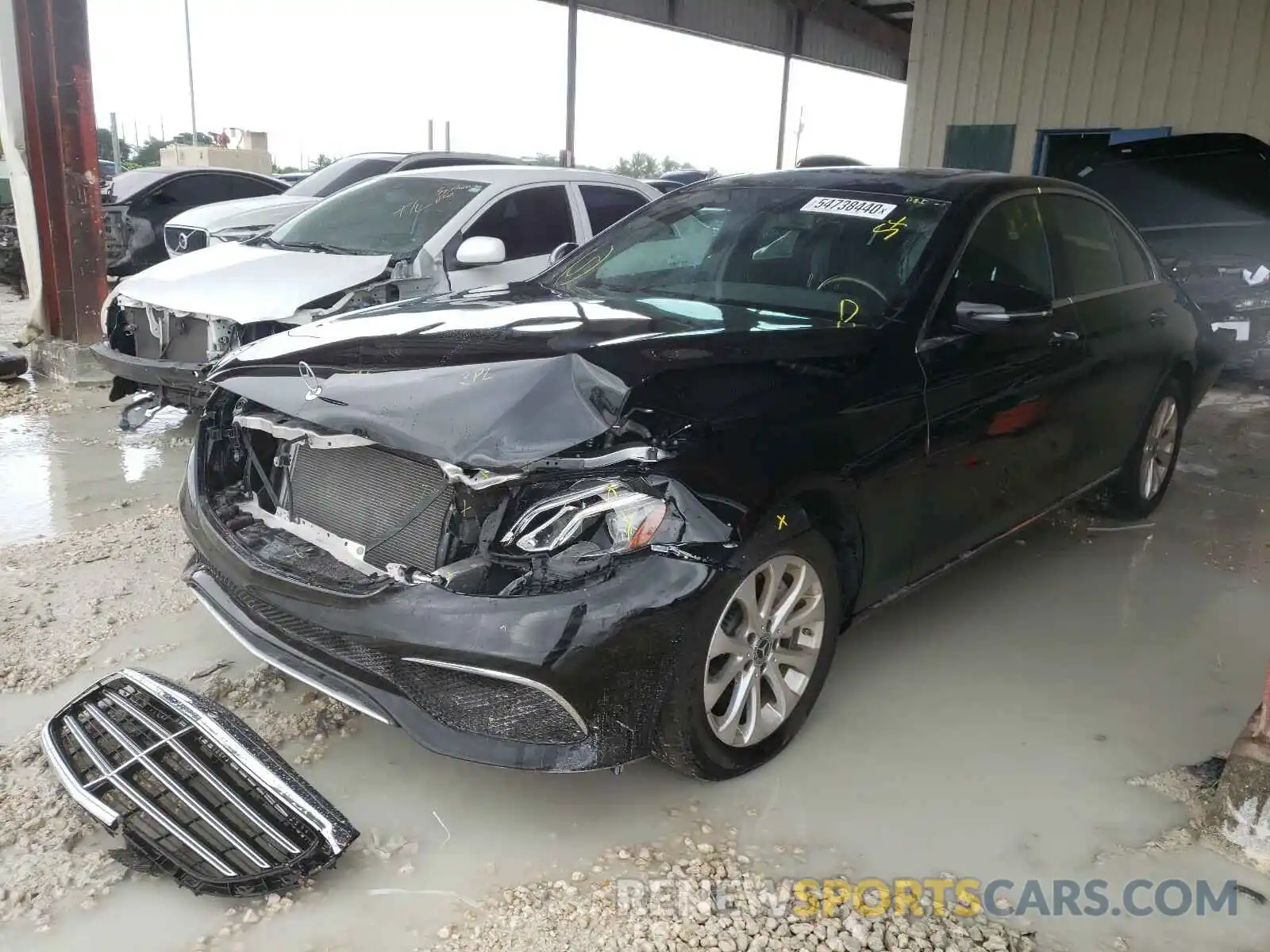 2 Photograph of a damaged car WDDZF4JB7KA580427 MERCEDES-BENZ E CLASS 2019