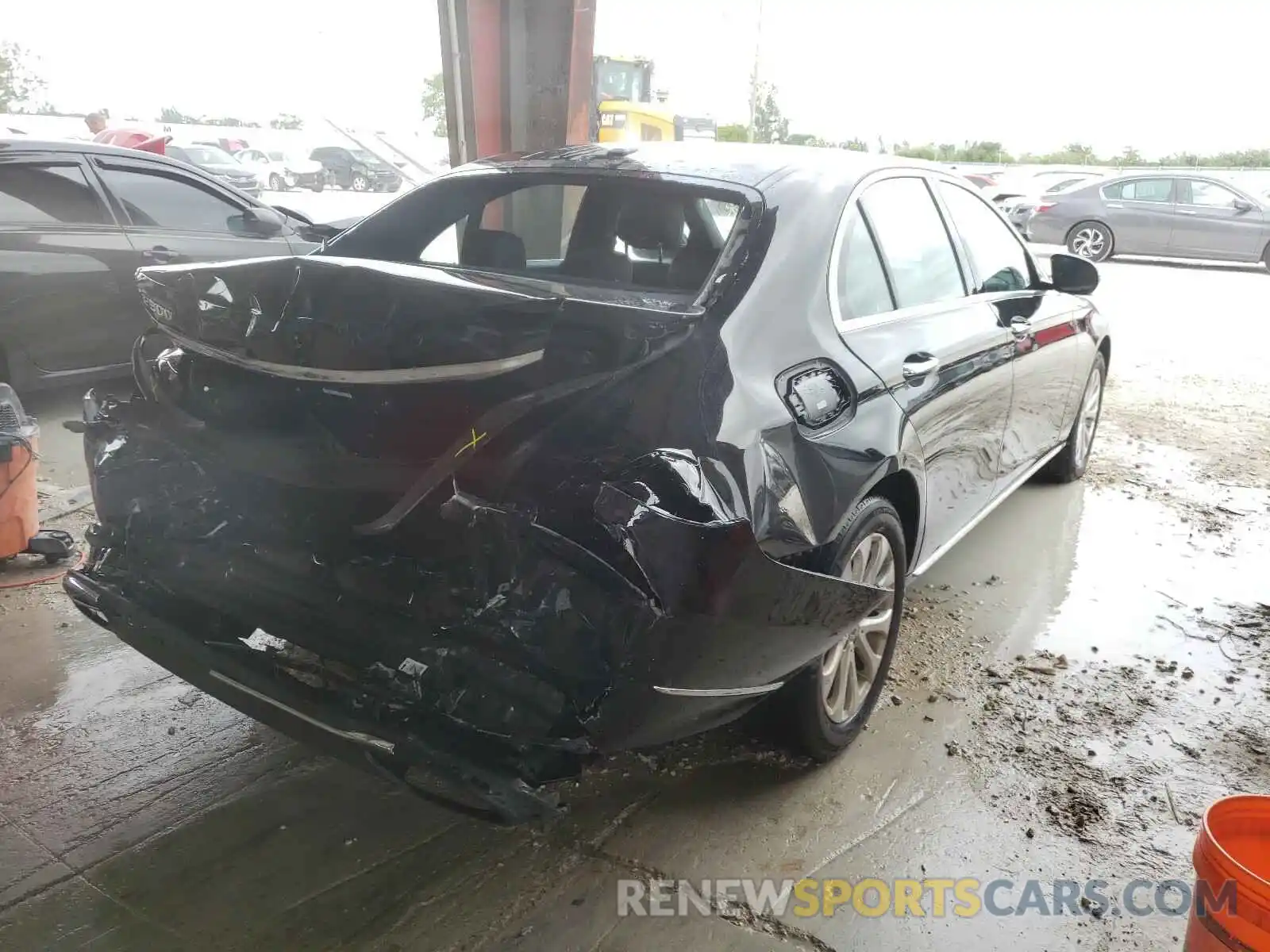 4 Photograph of a damaged car WDDZF4JB7KA580427 MERCEDES-BENZ E CLASS 2019