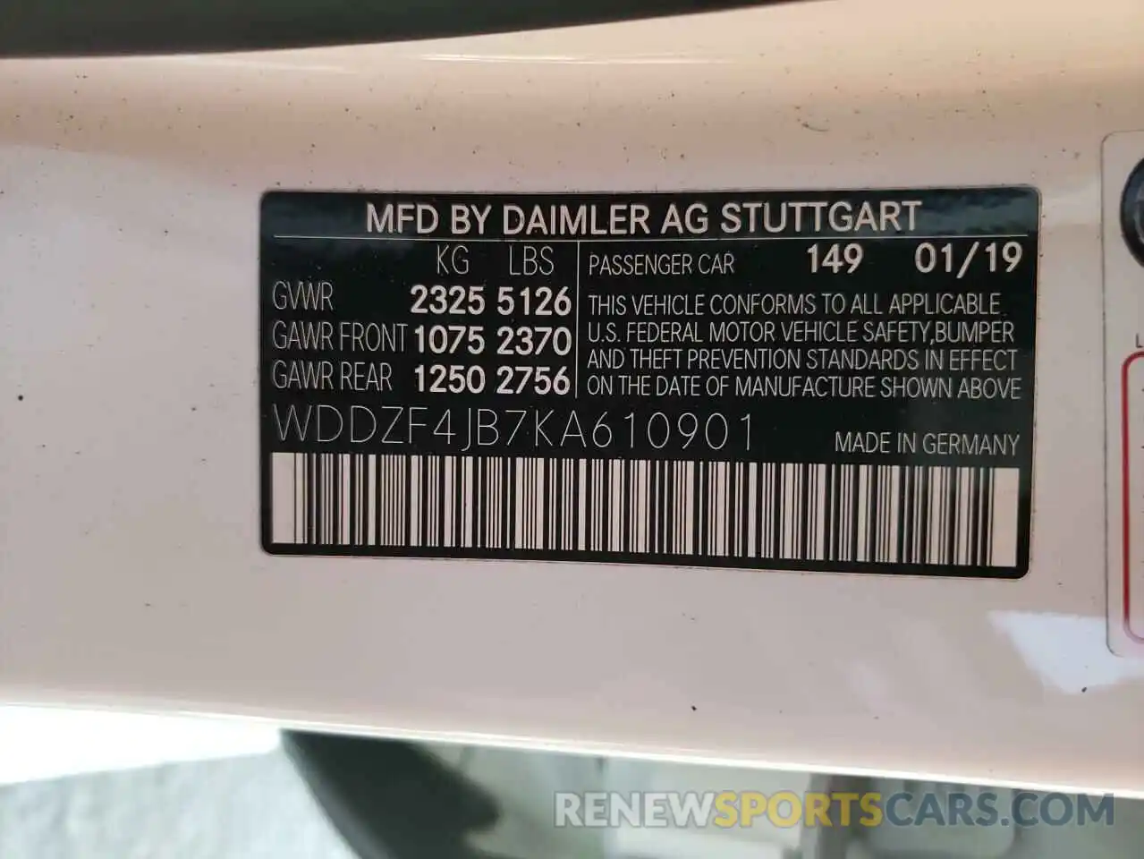 10 Photograph of a damaged car WDDZF4JB7KA610901 MERCEDES-BENZ E-CLASS 2019