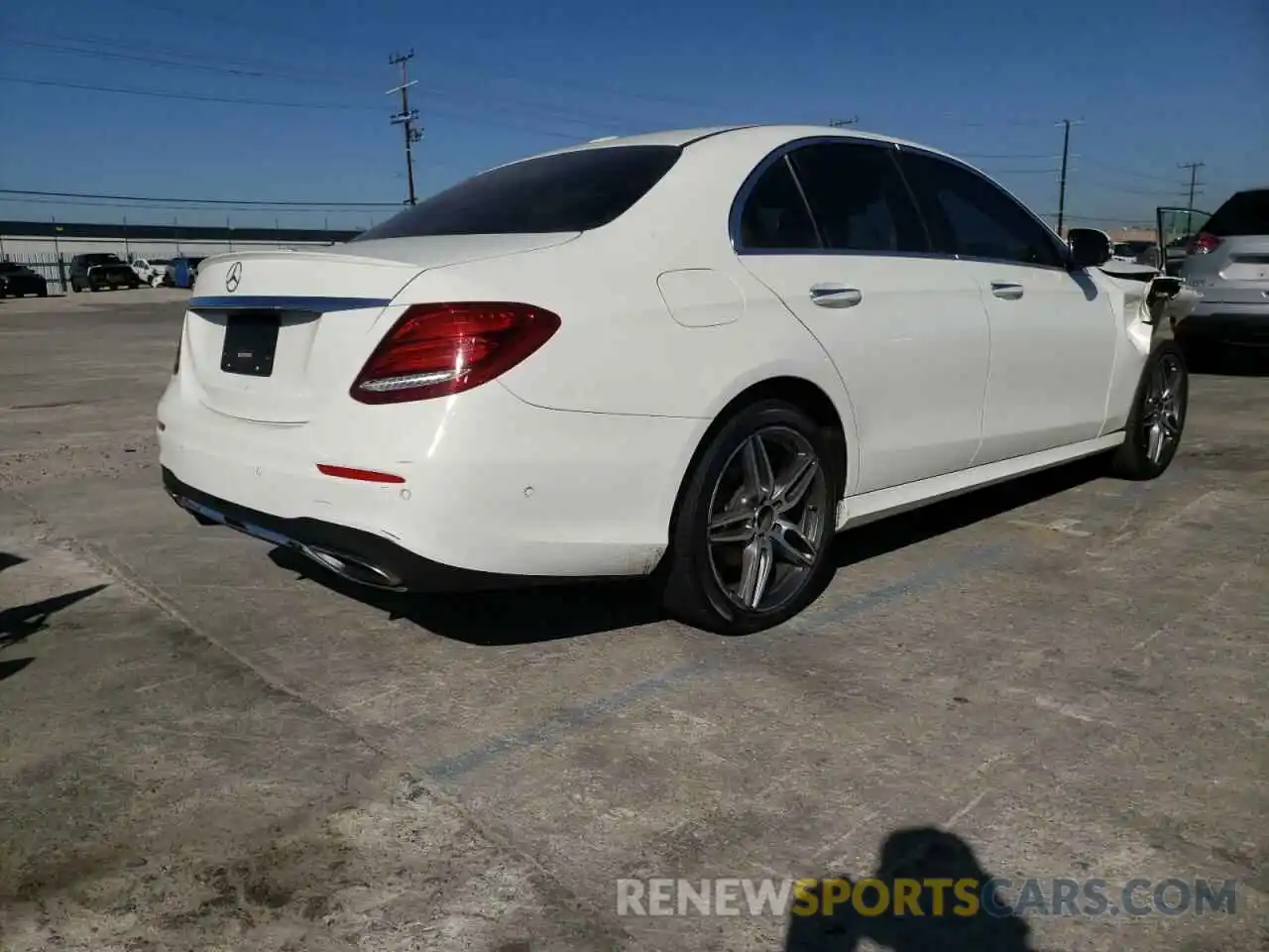 4 Photograph of a damaged car WDDZF4JB7KA610901 MERCEDES-BENZ E-CLASS 2019