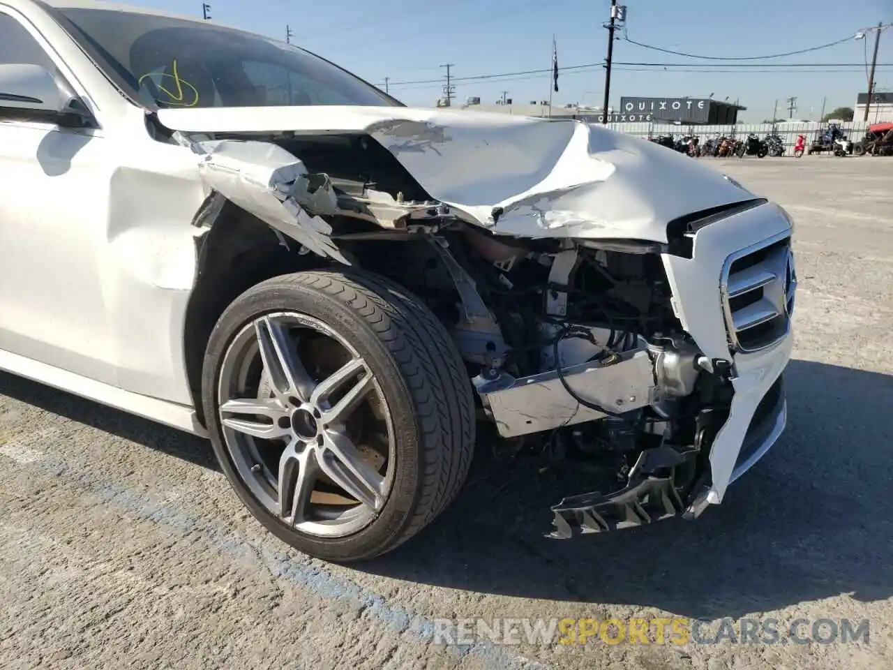 9 Photograph of a damaged car WDDZF4JB7KA610901 MERCEDES-BENZ E-CLASS 2019