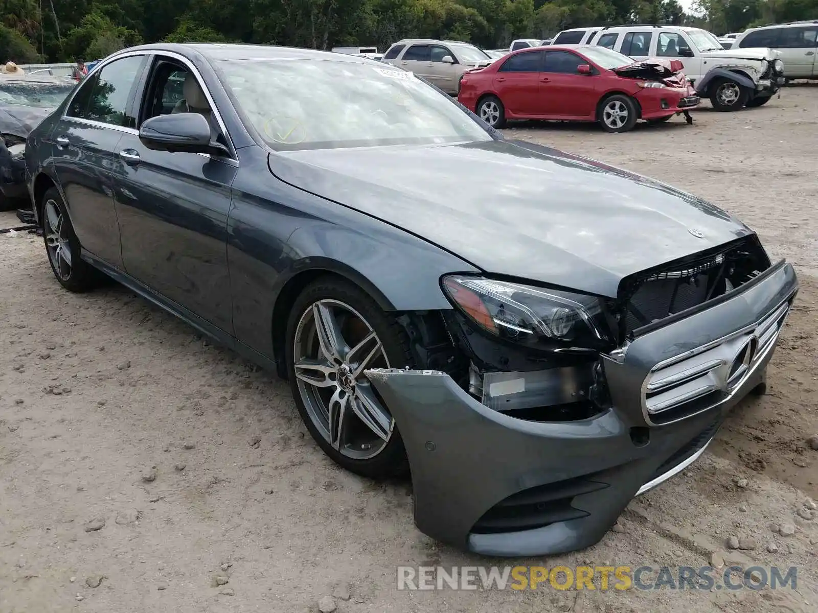 1 Photograph of a damaged car WDDZF4JB7KA613748 MERCEDES-BENZ E CLASS 2019