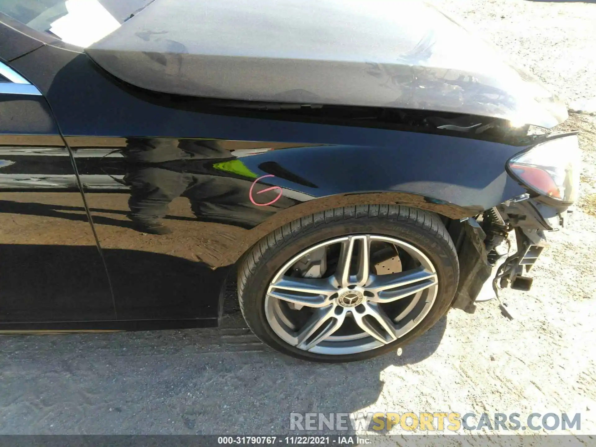 14 Photograph of a damaged car WDDZF4JB7KA620988 MERCEDES-BENZ E-CLASS 2019