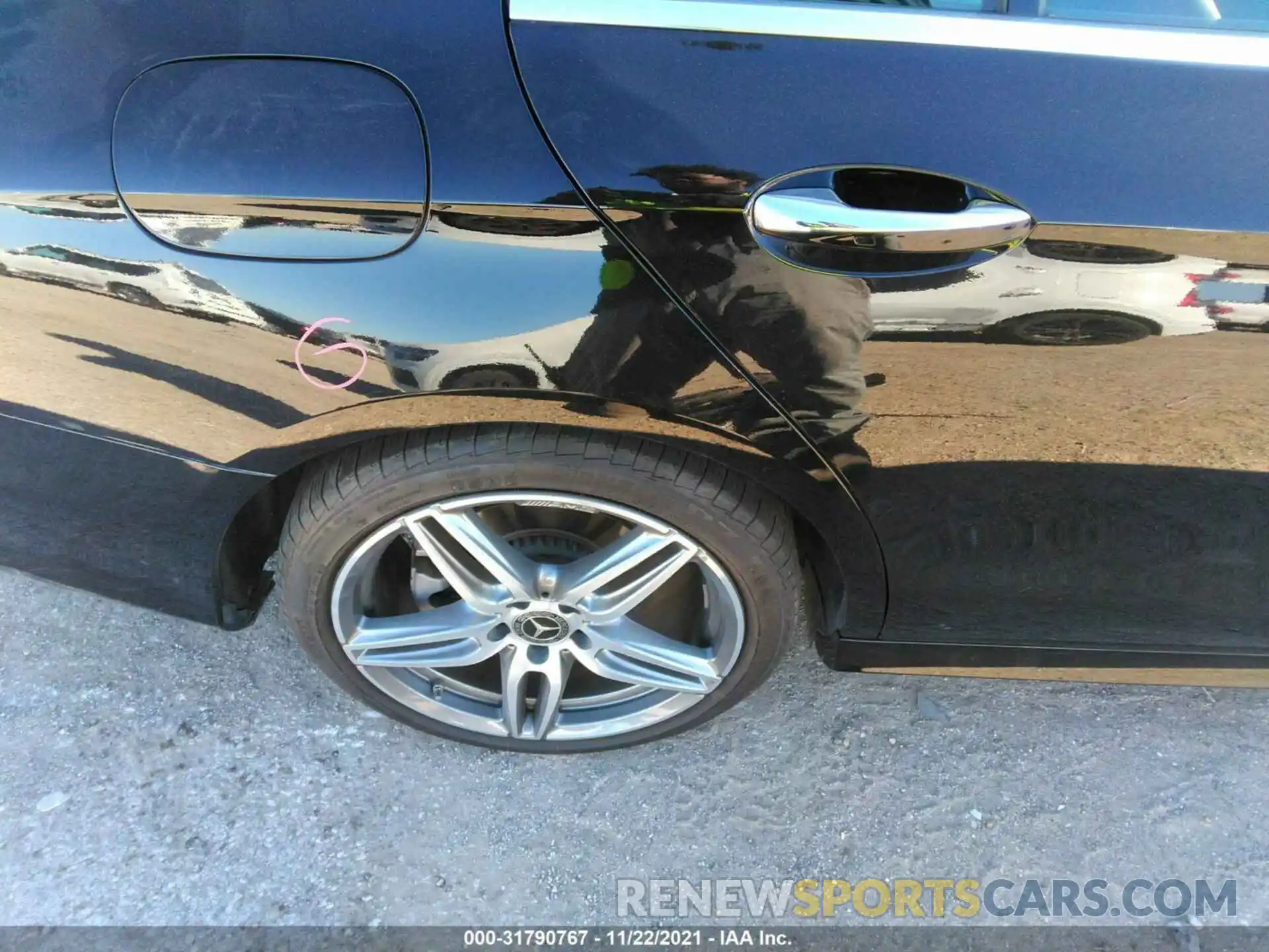 15 Photograph of a damaged car WDDZF4JB7KA620988 MERCEDES-BENZ E-CLASS 2019