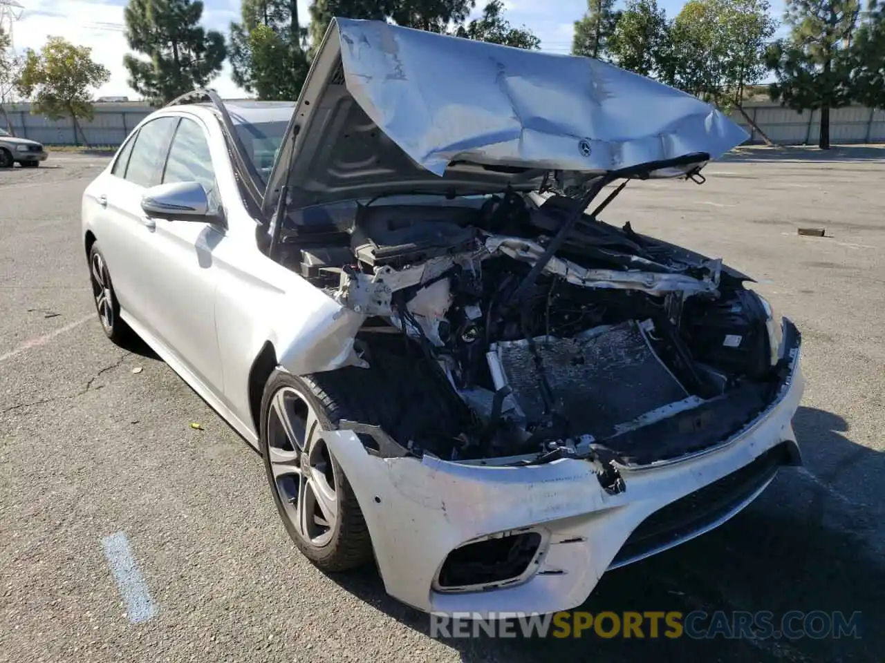 1 Photograph of a damaged car WDDZF4JB7KA623180 MERCEDES-BENZ E-CLASS 2019