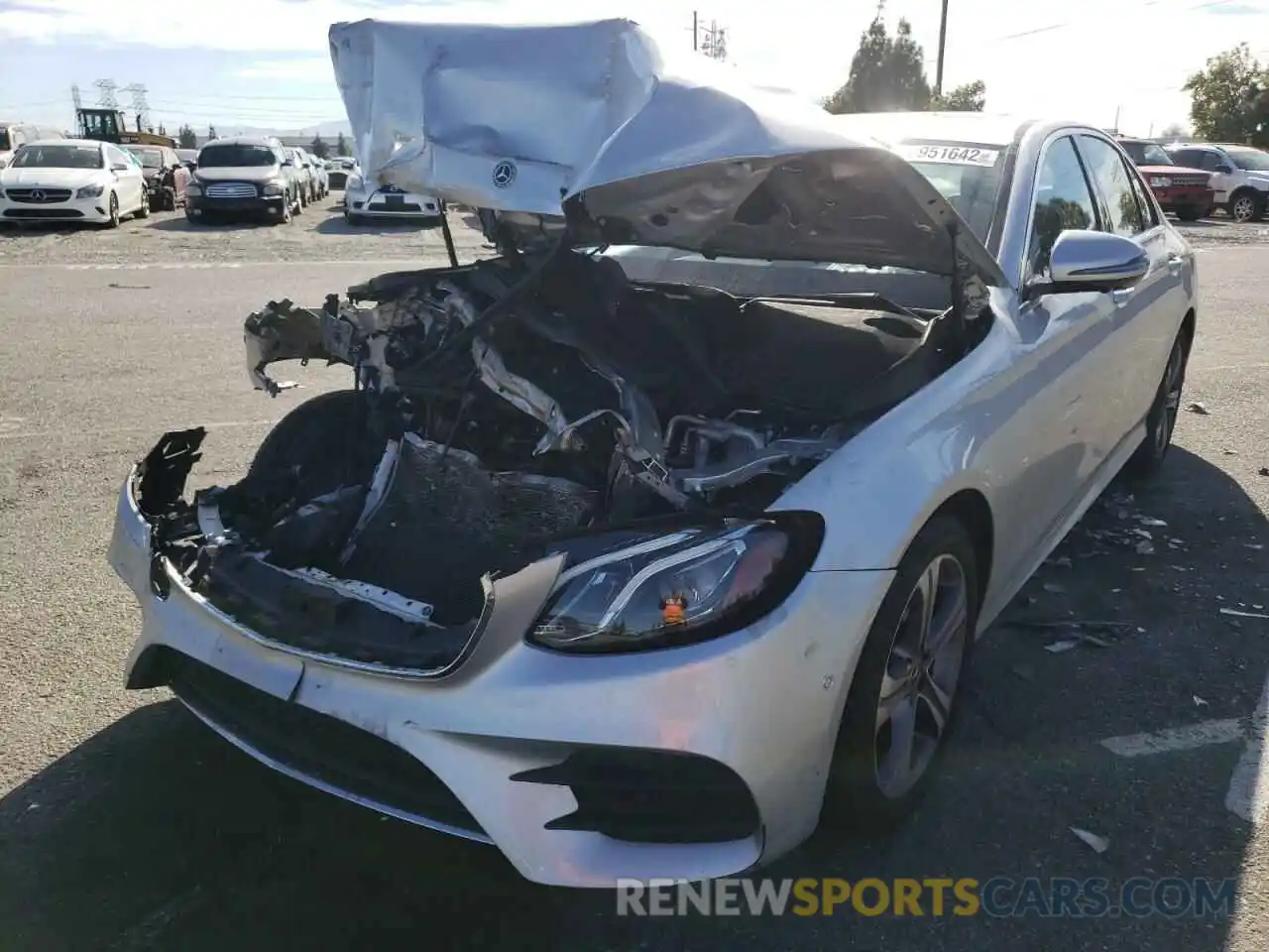 2 Photograph of a damaged car WDDZF4JB7KA623180 MERCEDES-BENZ E-CLASS 2019