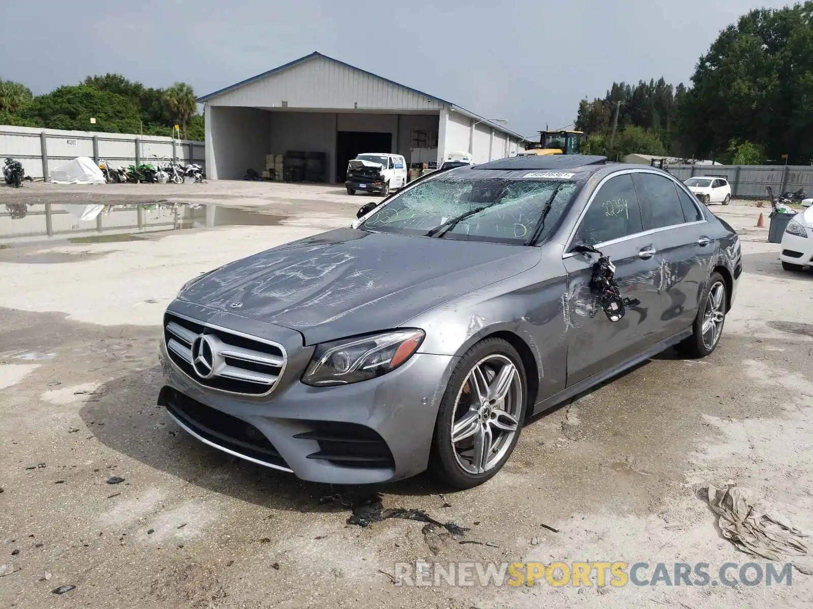 2 Photograph of a damaged car WDDZF4JB7KA635944 MERCEDES-BENZ E-CLASS 2019