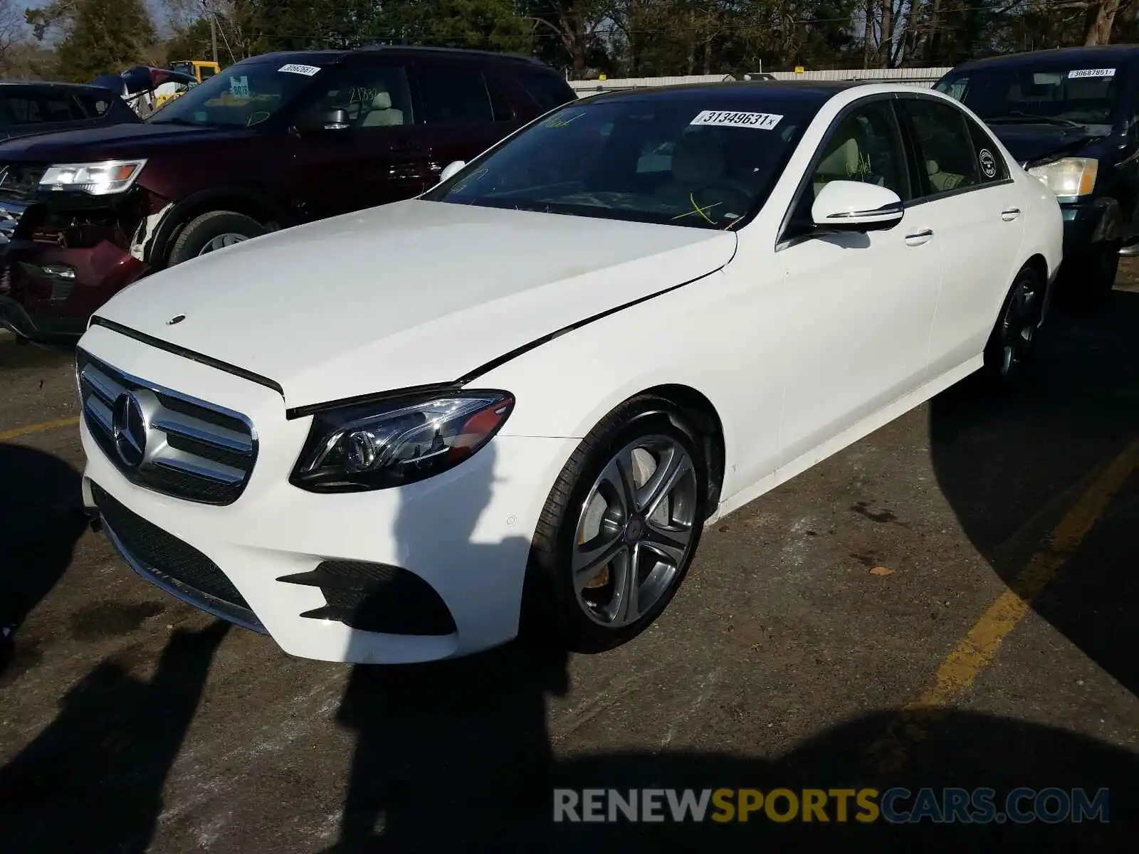 2 Photograph of a damaged car WDDZF4JB7KA657863 MERCEDES-BENZ E CLASS 2019