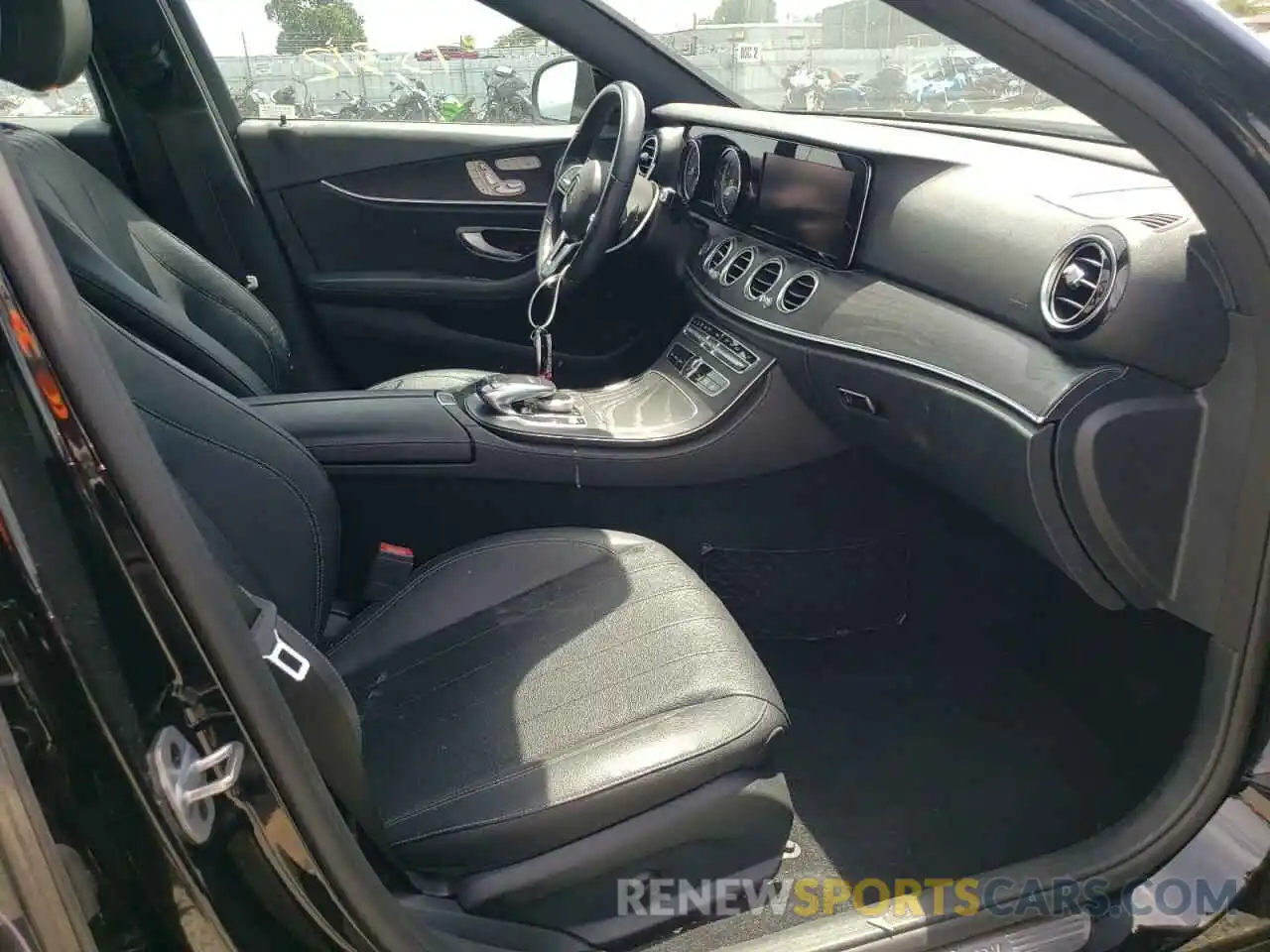 5 Photograph of a damaged car WDDZF4JB8KA506773 MERCEDES-BENZ E-CLASS 2019