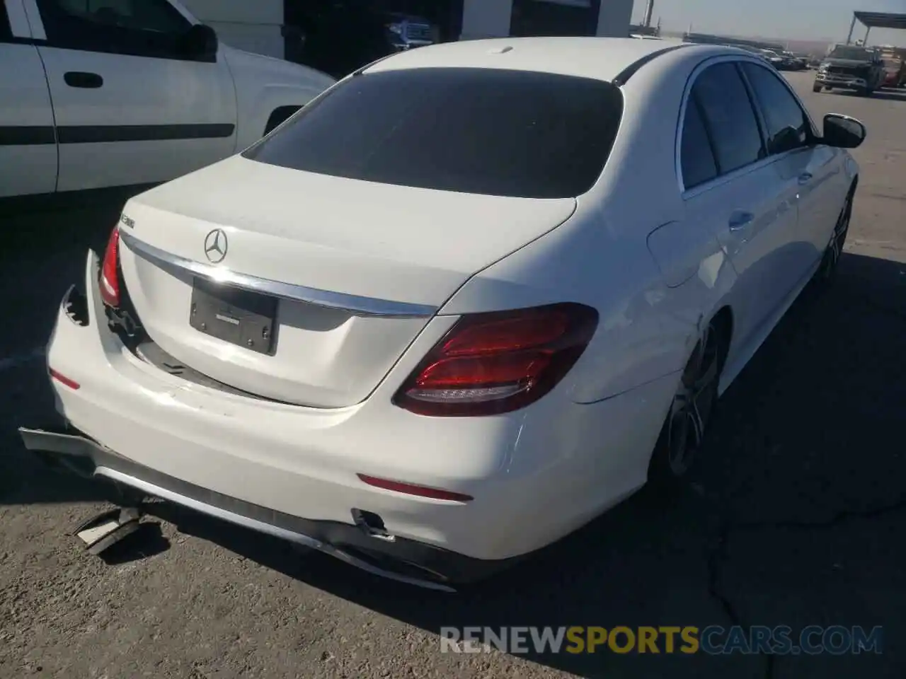 4 Фотография поврежденного автомобиля WDDZF4JB8KA526621 MERCEDES-BENZ E-CLASS 2019