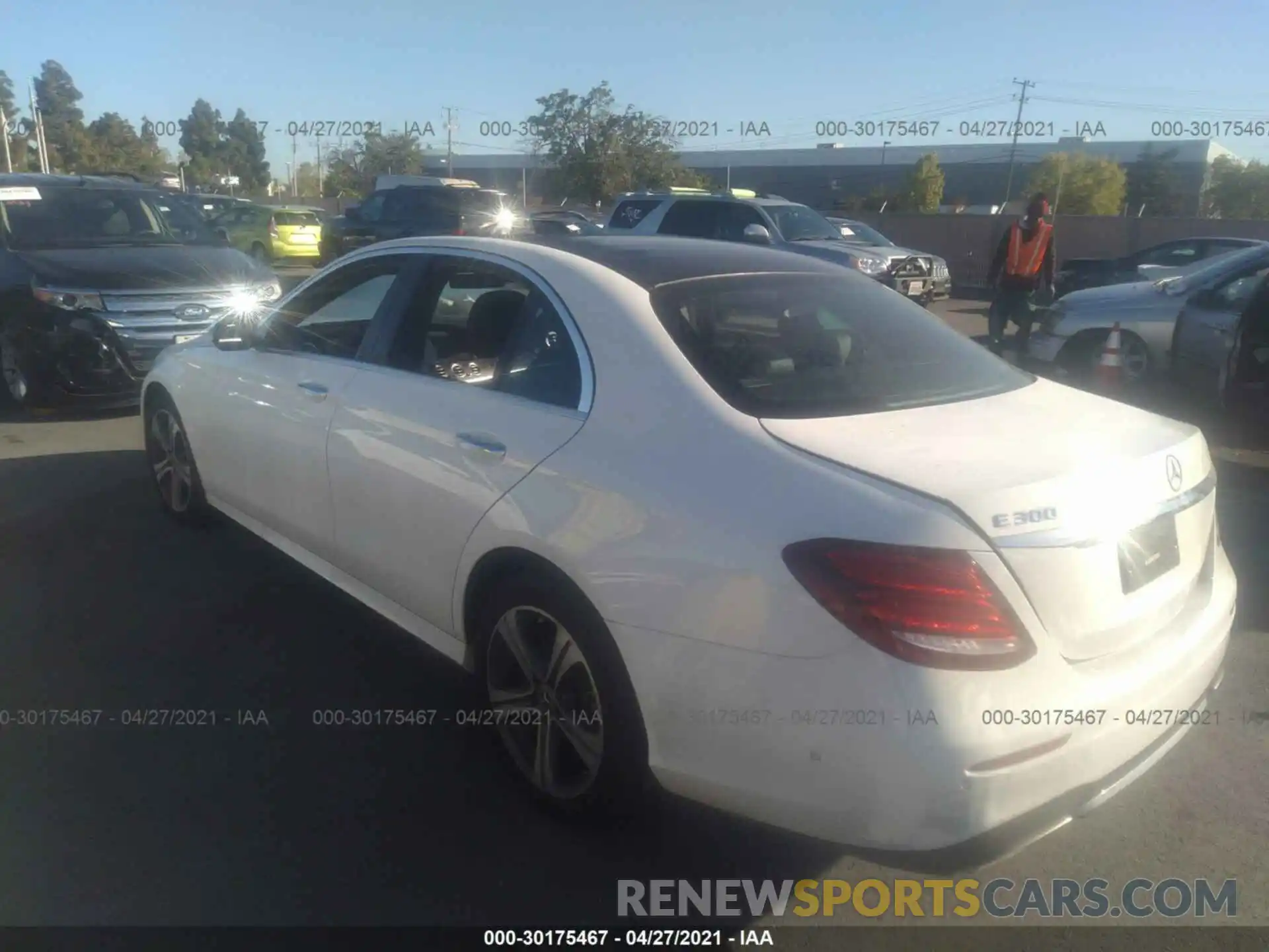 3 Photograph of a damaged car WDDZF4JB8KA535111 MERCEDES-BENZ E-CLASS 2019