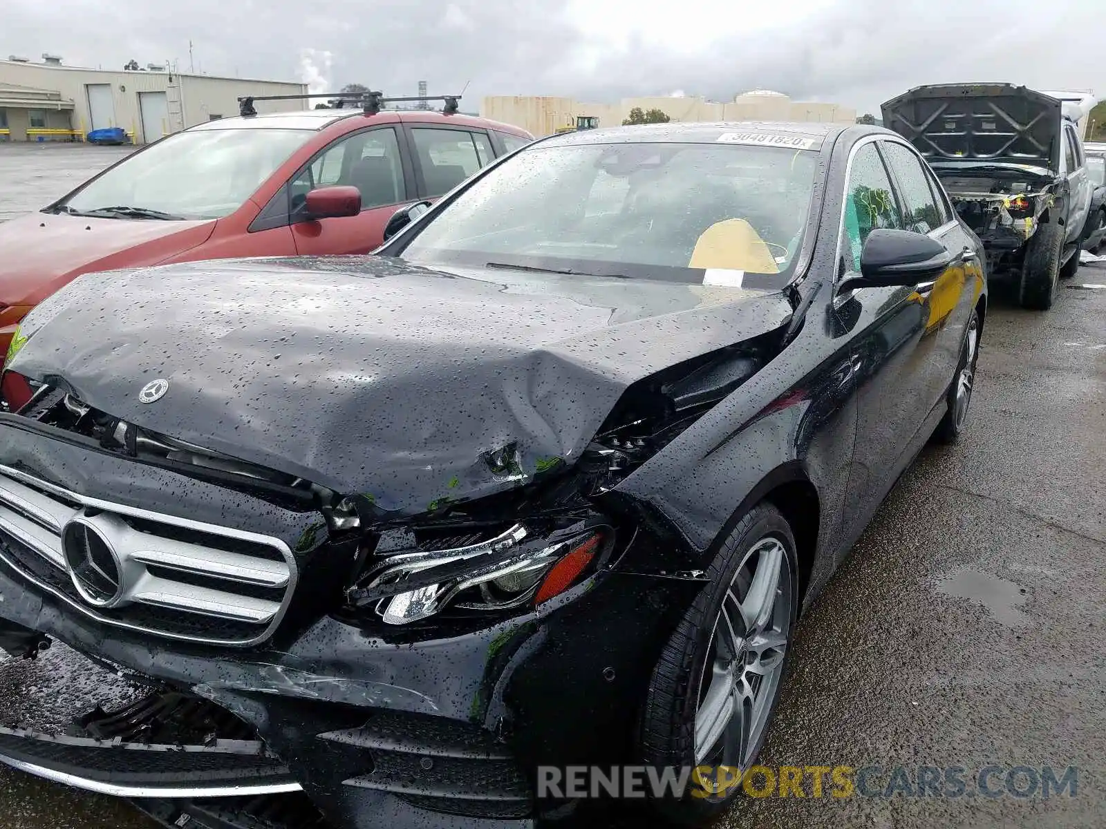 2 Photograph of a damaged car WDDZF4JB8KA563801 MERCEDES-BENZ E CLASS 2019