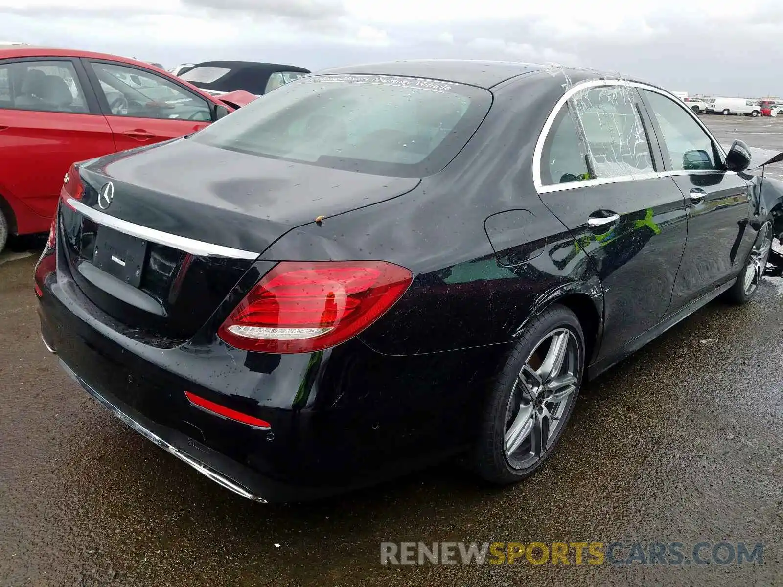 4 Photograph of a damaged car WDDZF4JB8KA563801 MERCEDES-BENZ E CLASS 2019