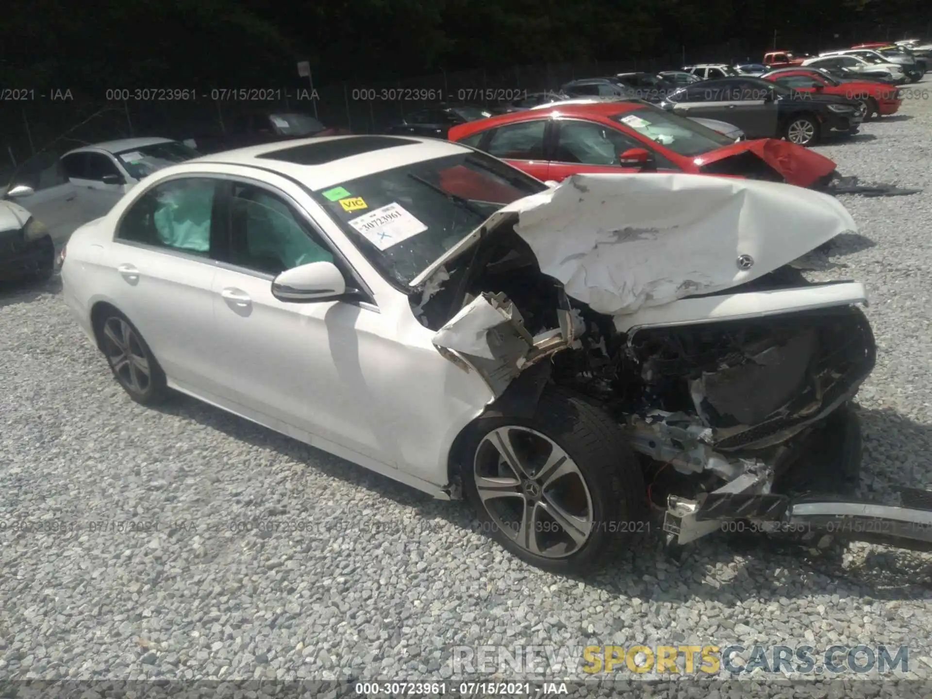 1 Photograph of a damaged car WDDZF4JB8KA593493 MERCEDES-BENZ E-CLASS 2019