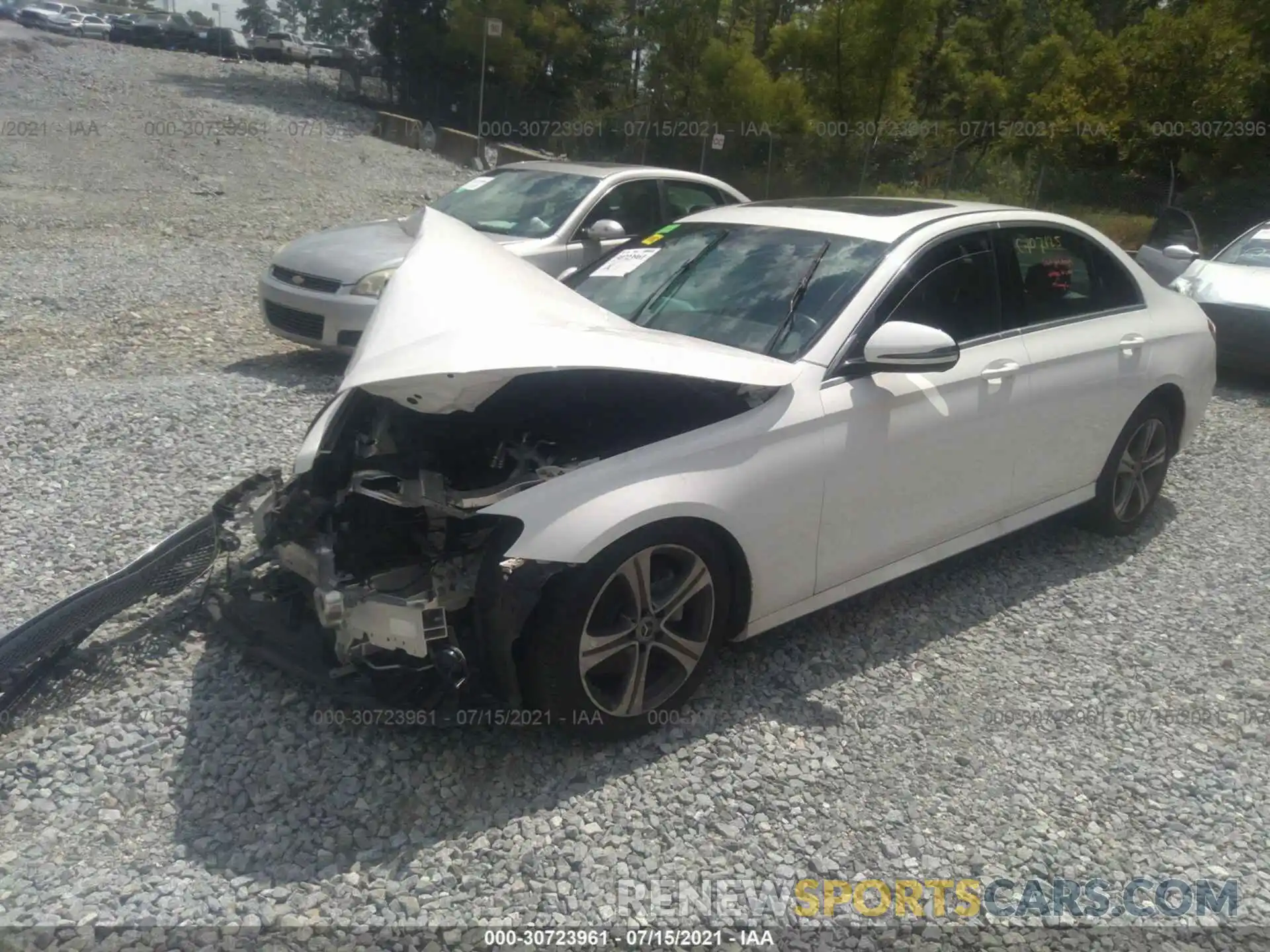 2 Photograph of a damaged car WDDZF4JB8KA593493 MERCEDES-BENZ E-CLASS 2019