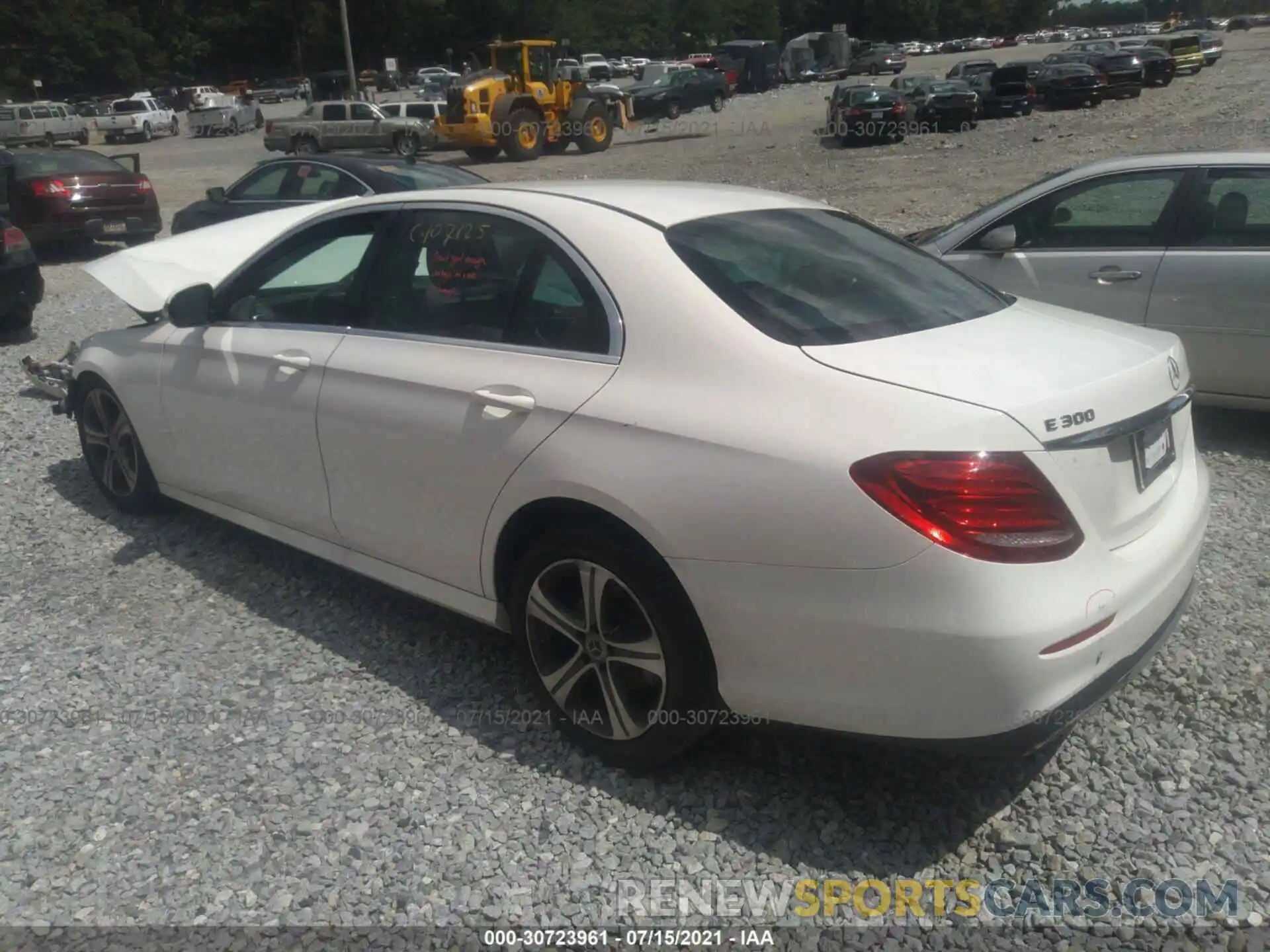 3 Photograph of a damaged car WDDZF4JB8KA593493 MERCEDES-BENZ E-CLASS 2019