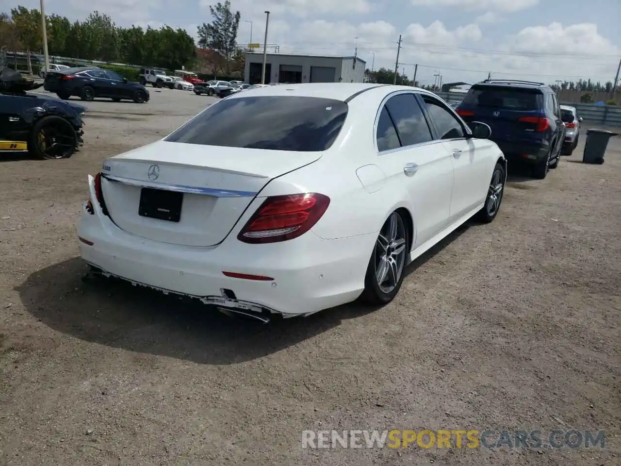 4 Photograph of a damaged car WDDZF4JB8KA625066 MERCEDES-BENZ E-CLASS 2019