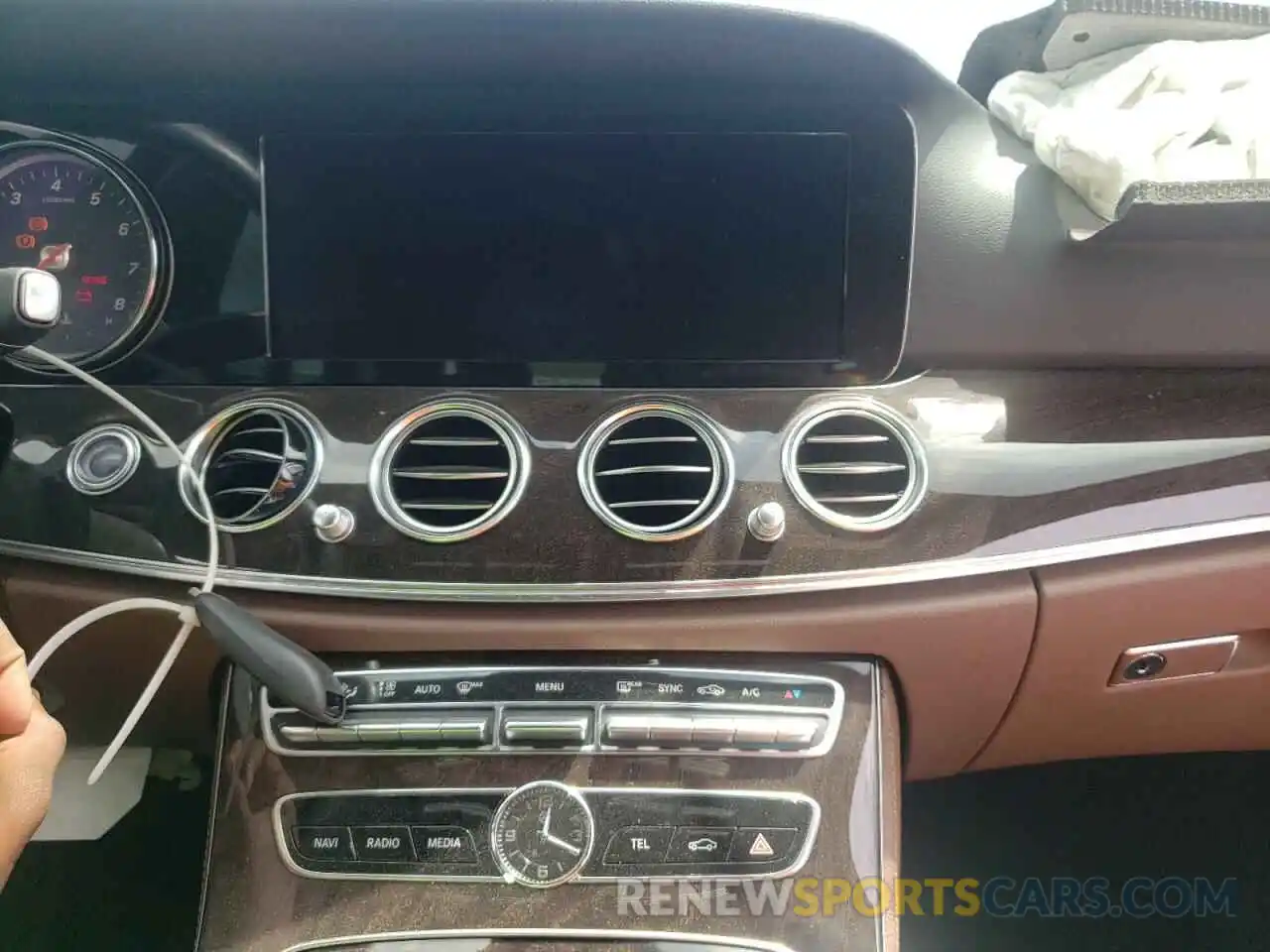 9 Фотография поврежденного автомобиля WDDZF4JB8KA625066 MERCEDES-BENZ E-CLASS 2019