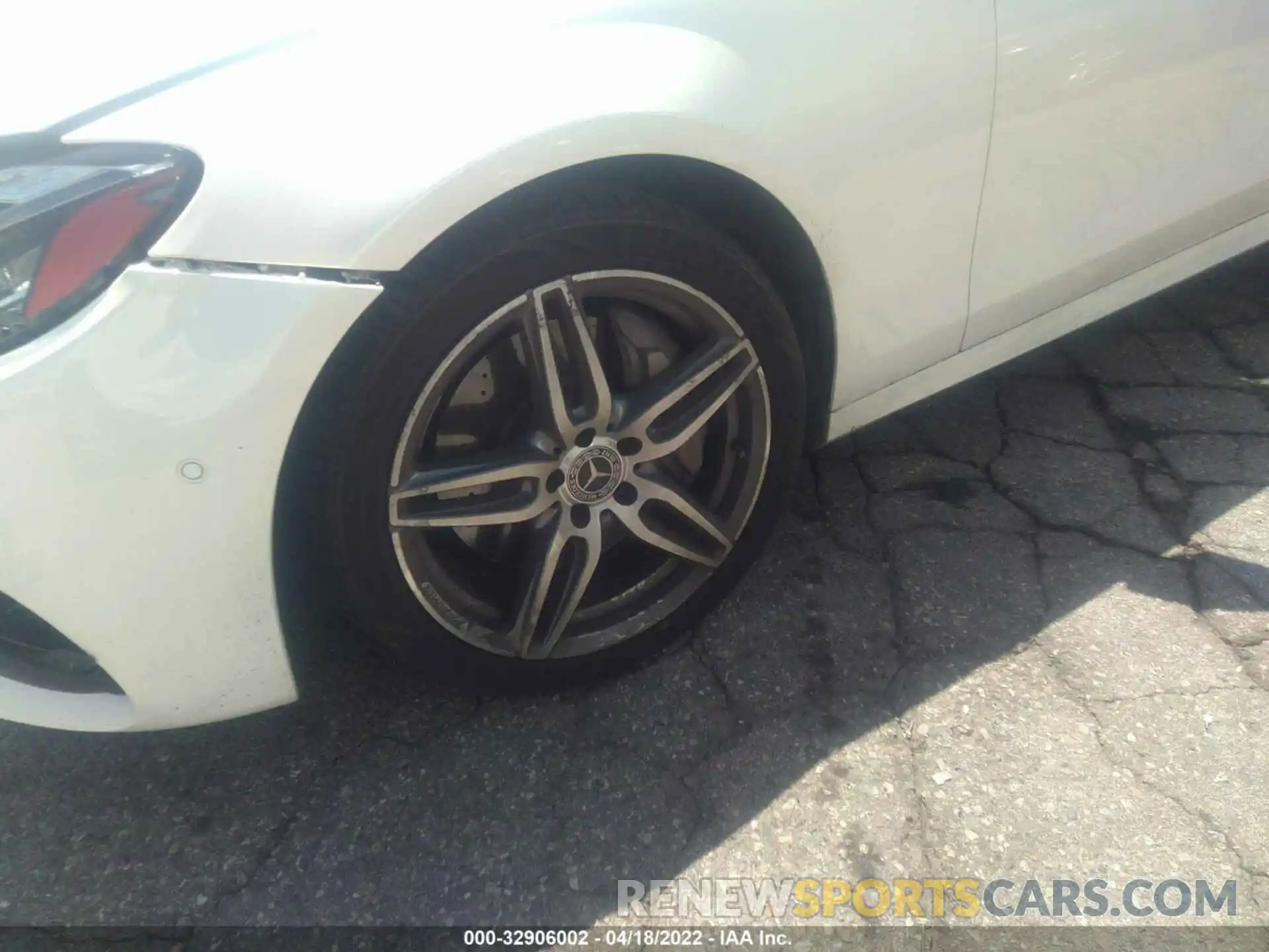 11 Photograph of a damaged car WDDZF4JB8KA631630 MERCEDES-BENZ E-CLASS 2019