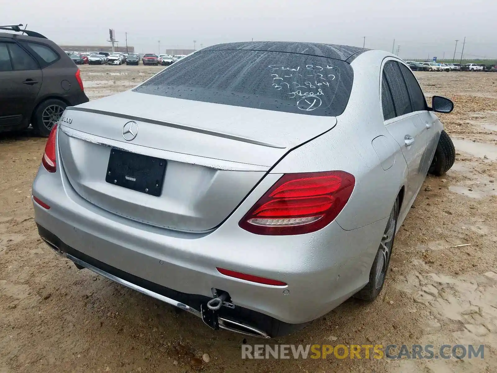 4 Photograph of a damaged car WDDZF4JB9KA497386 MERCEDES-BENZ E CLASS 2019