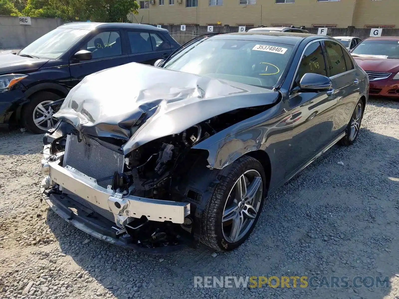 2 Photograph of a damaged car WDDZF4JB9KA510363 MERCEDES-BENZ E CLASS 2019