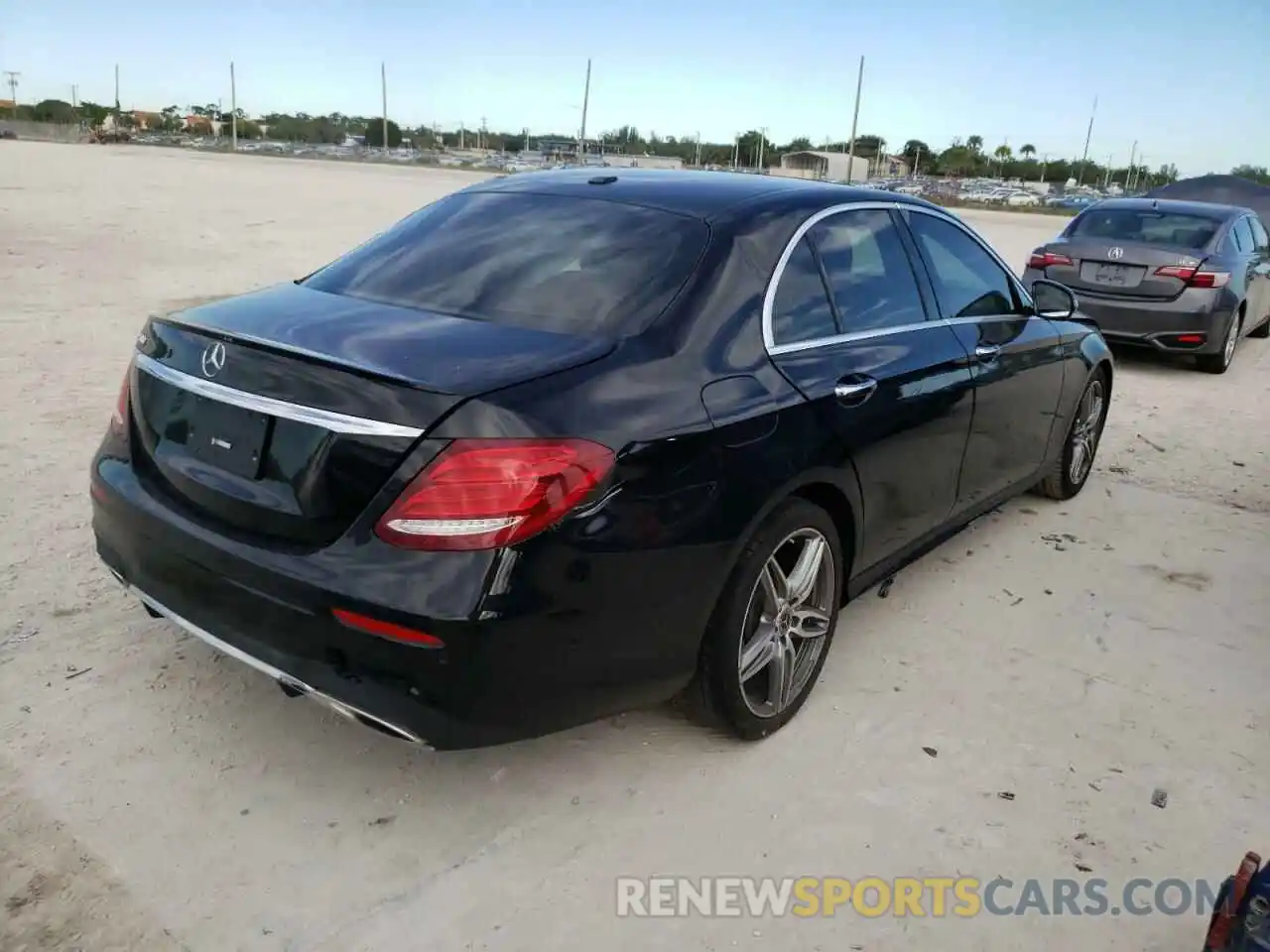 4 Photograph of a damaged car WDDZF4JB9KA516633 MERCEDES-BENZ E-CLASS 2019