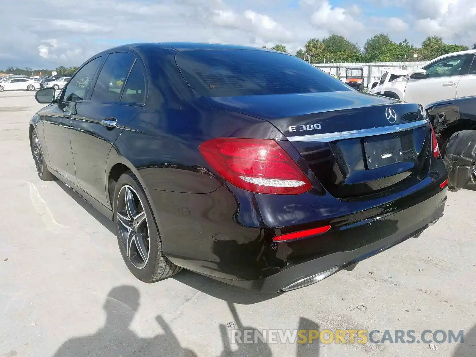 3 Photograph of a damaged car WDDZF4JB9KA517507 MERCEDES-BENZ E CLASS 2019