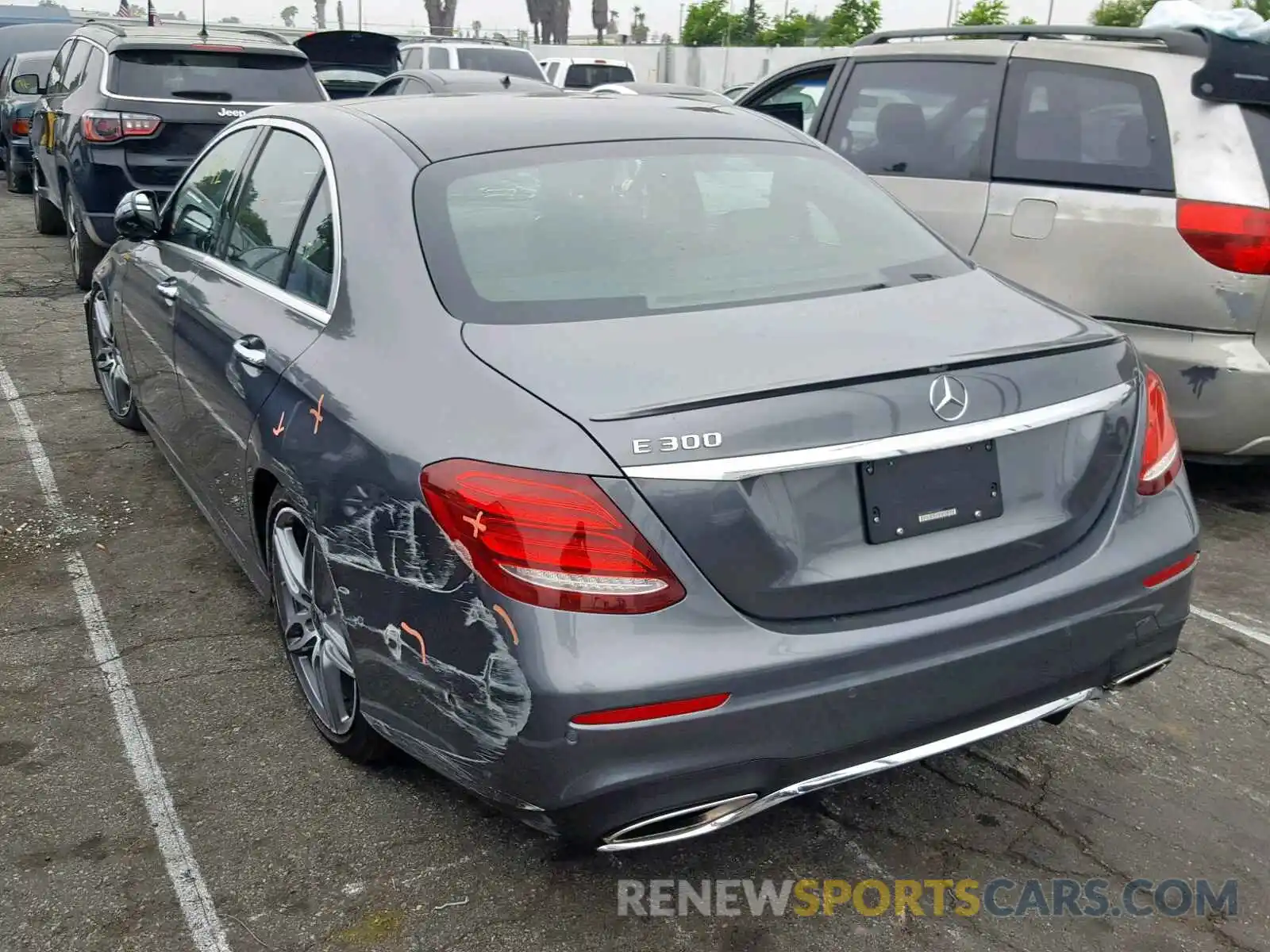 3 Photograph of a damaged car WDDZF4JB9KA600807 MERCEDES-BENZ E CLASS 2019