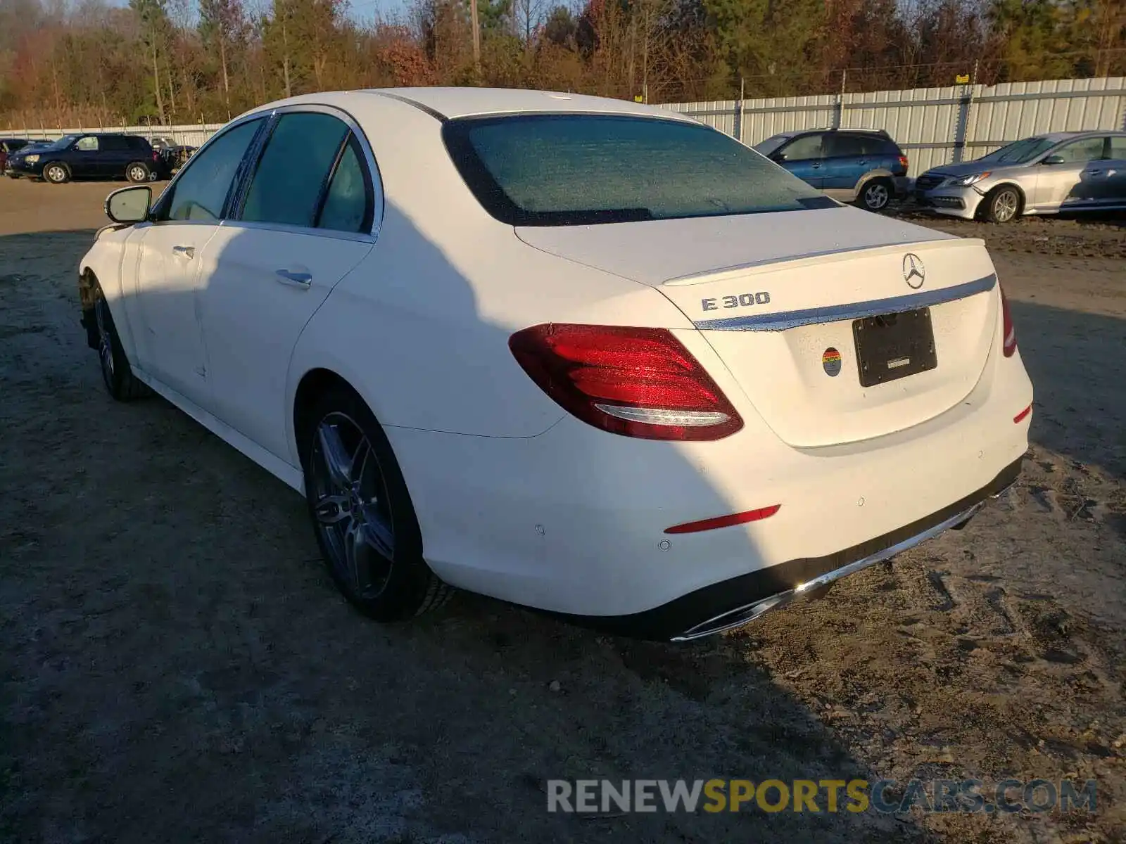 3 Photograph of a damaged car WDDZF4JB9KA606669 MERCEDES-BENZ E CLASS 2019