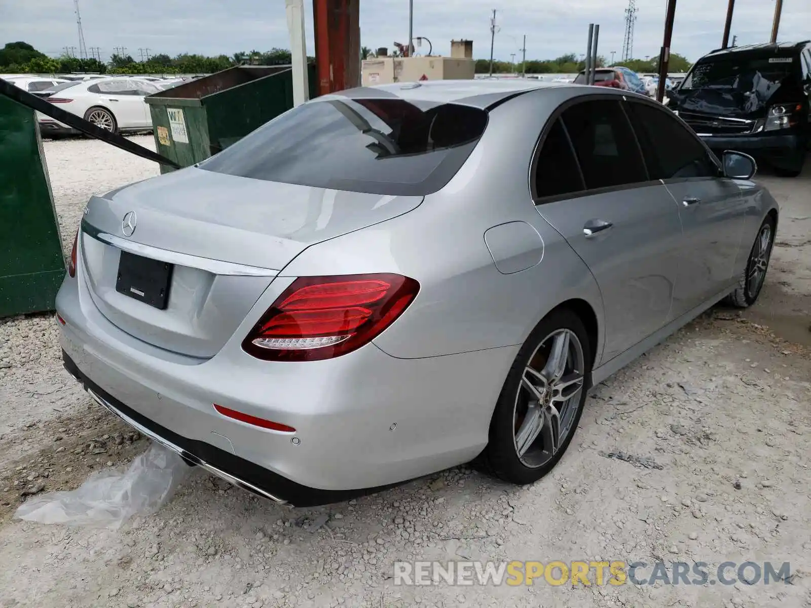 4 Photograph of a damaged car WDDZF4JB9KA617915 MERCEDES-BENZ E-CLASS 2019