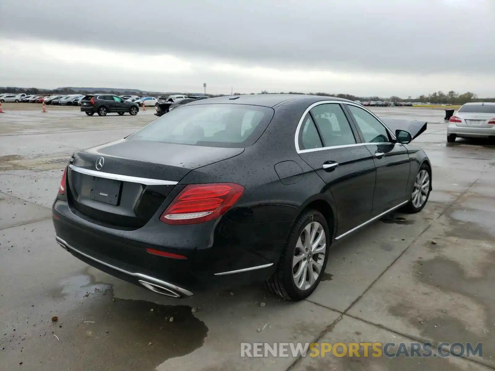 4 Photograph of a damaged car WDDZF4JB9KA628283 MERCEDES-BENZ E CLASS 2019