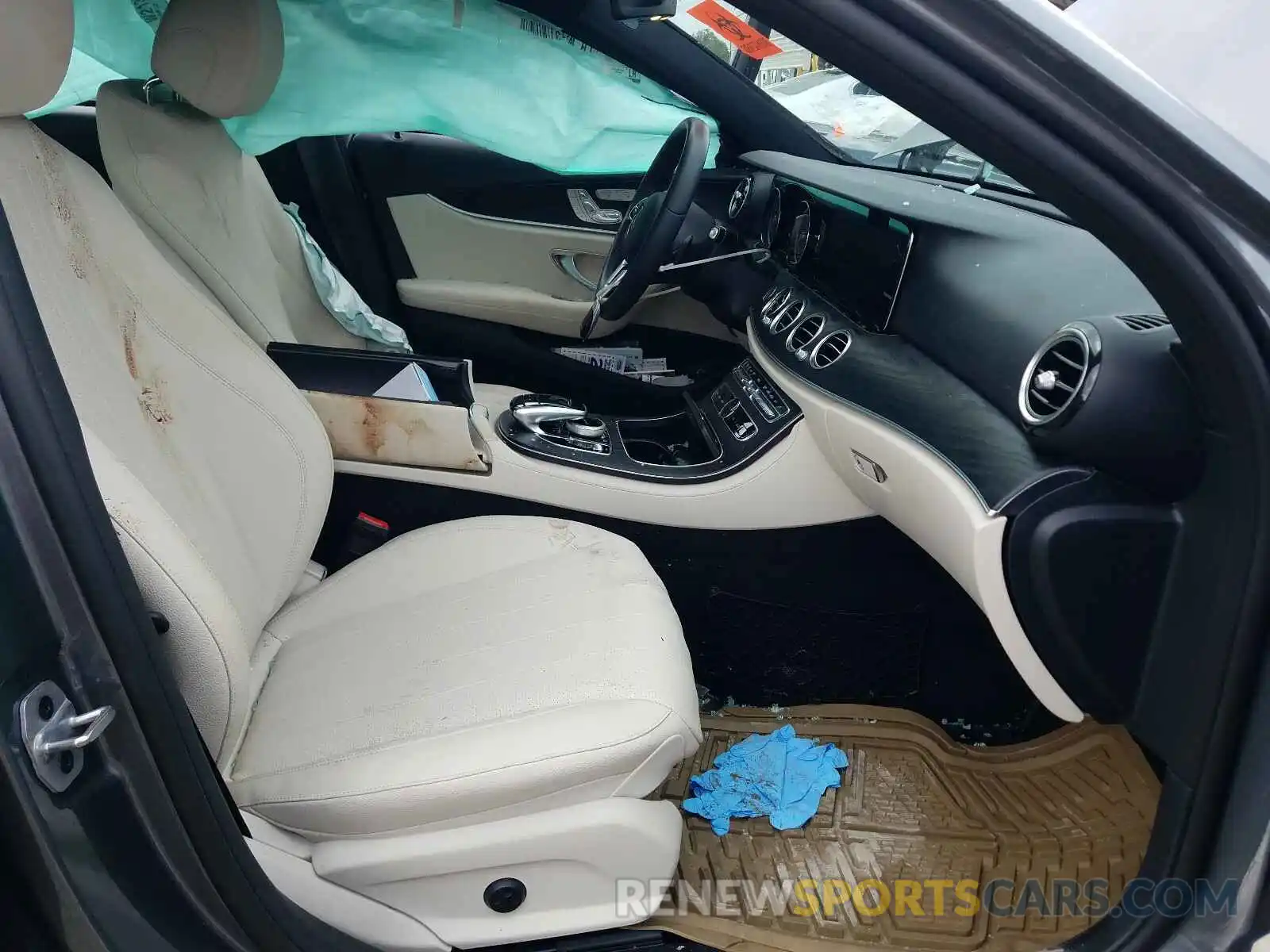 5 Photograph of a damaged car WDDZF4JB9KA639641 MERCEDES-BENZ E CLASS 2019