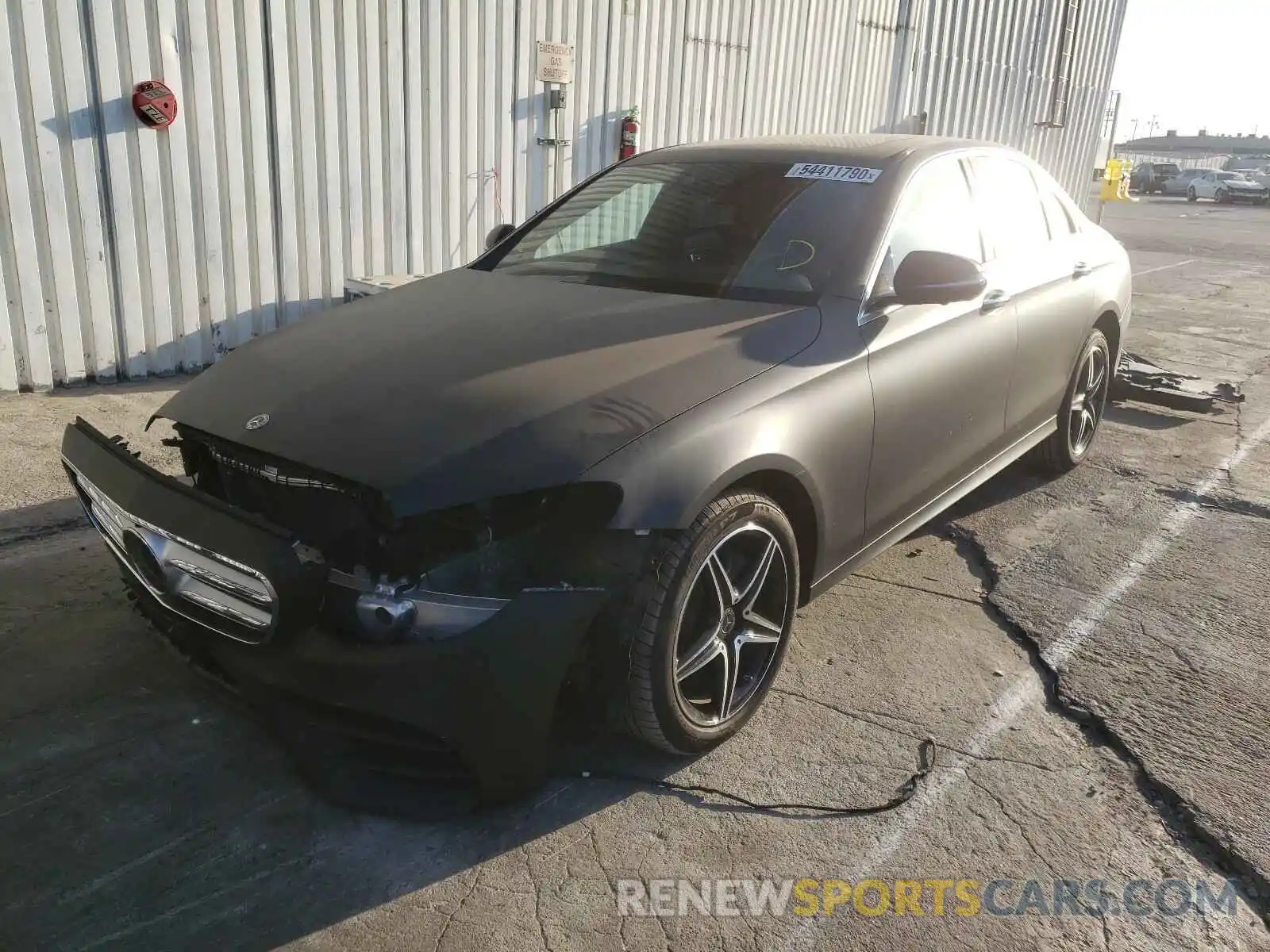 2 Photograph of a damaged car WDDZF4JB9KA646508 MERCEDES-BENZ E CLASS 2019