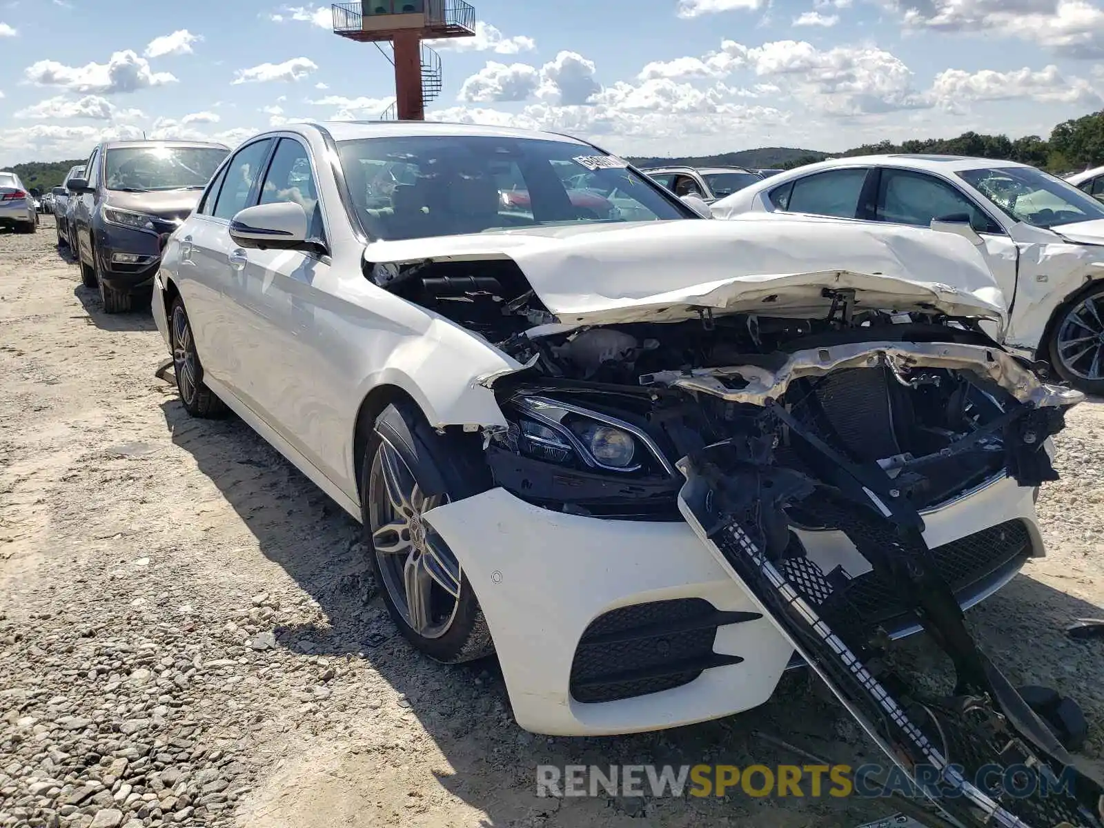 1 Photograph of a damaged car WDDZF4JBXKA495632 MERCEDES-BENZ E-CLASS 2019