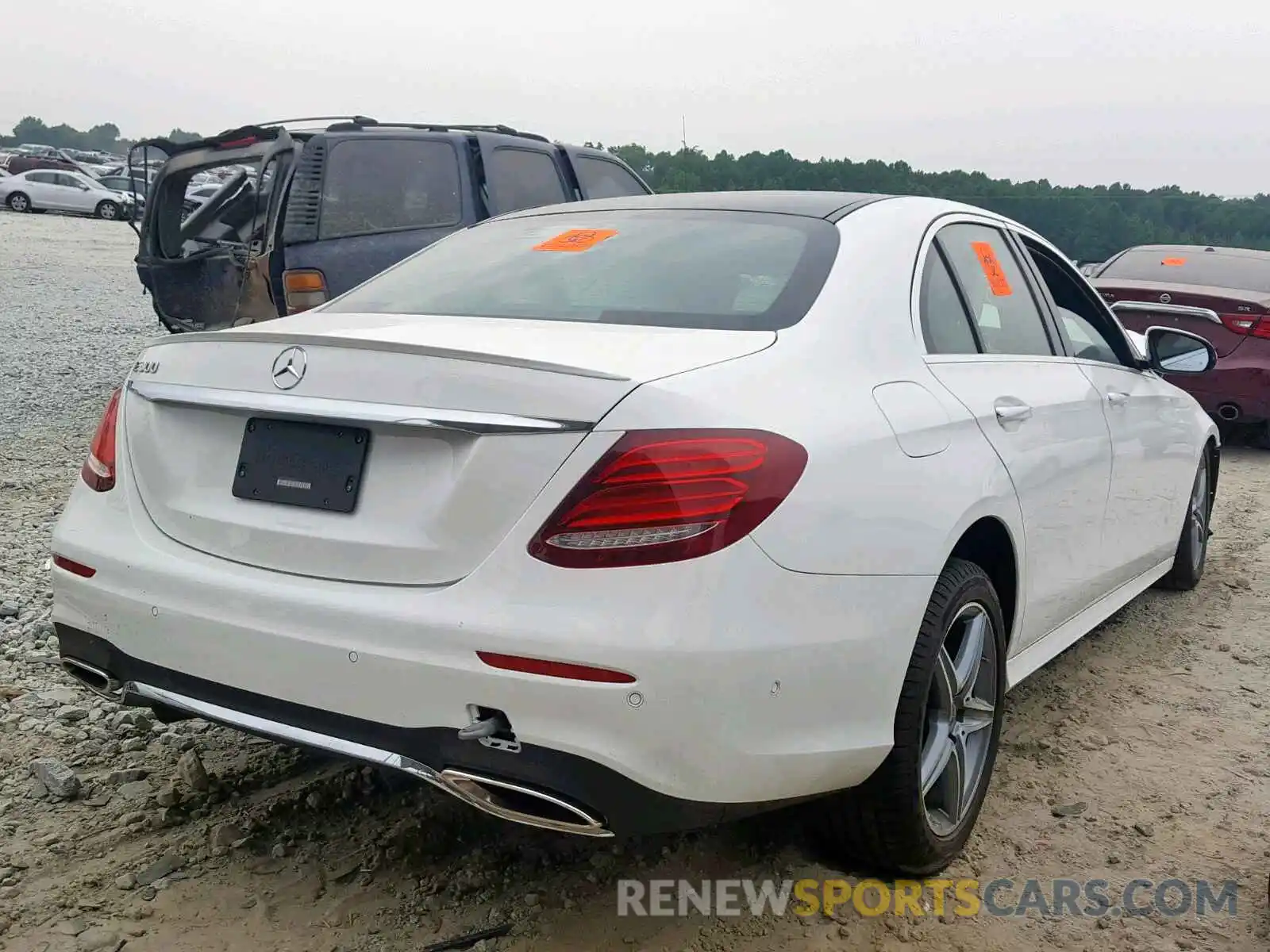 4 Photograph of a damaged car WDDZF4JBXKA504118 MERCEDES-BENZ E CLASS 2019