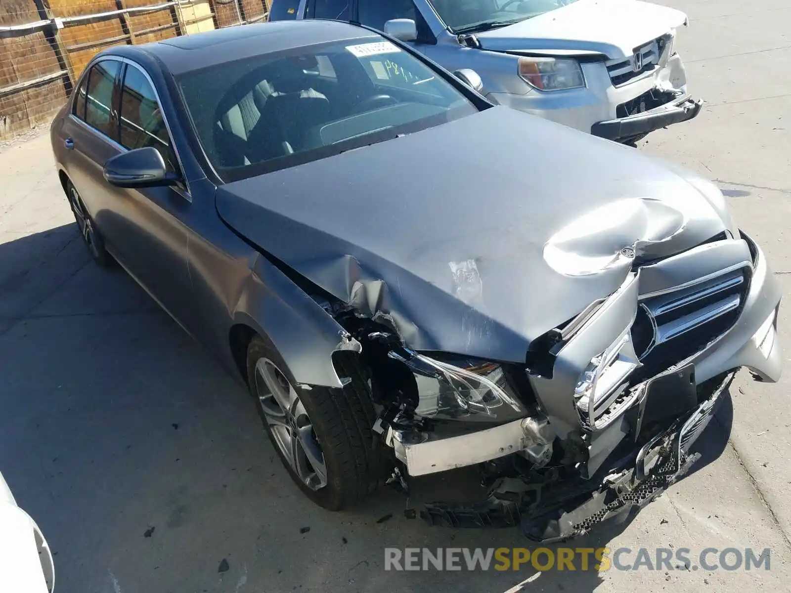 1 Photograph of a damaged car WDDZF4JBXKA513353 MERCEDES-BENZ E CLASS 2019