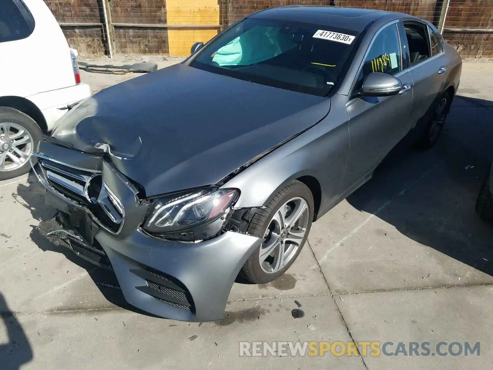 2 Photograph of a damaged car WDDZF4JBXKA513353 MERCEDES-BENZ E CLASS 2019