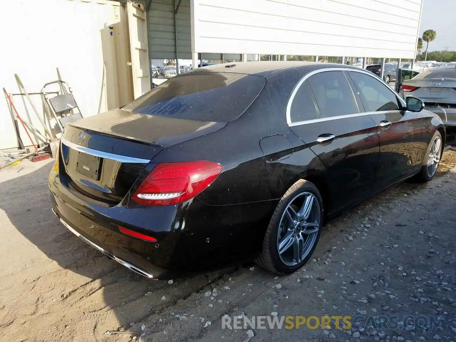 4 Photograph of a damaged car WDDZF4JBXKA519413 MERCEDES-BENZ E CLASS 2019