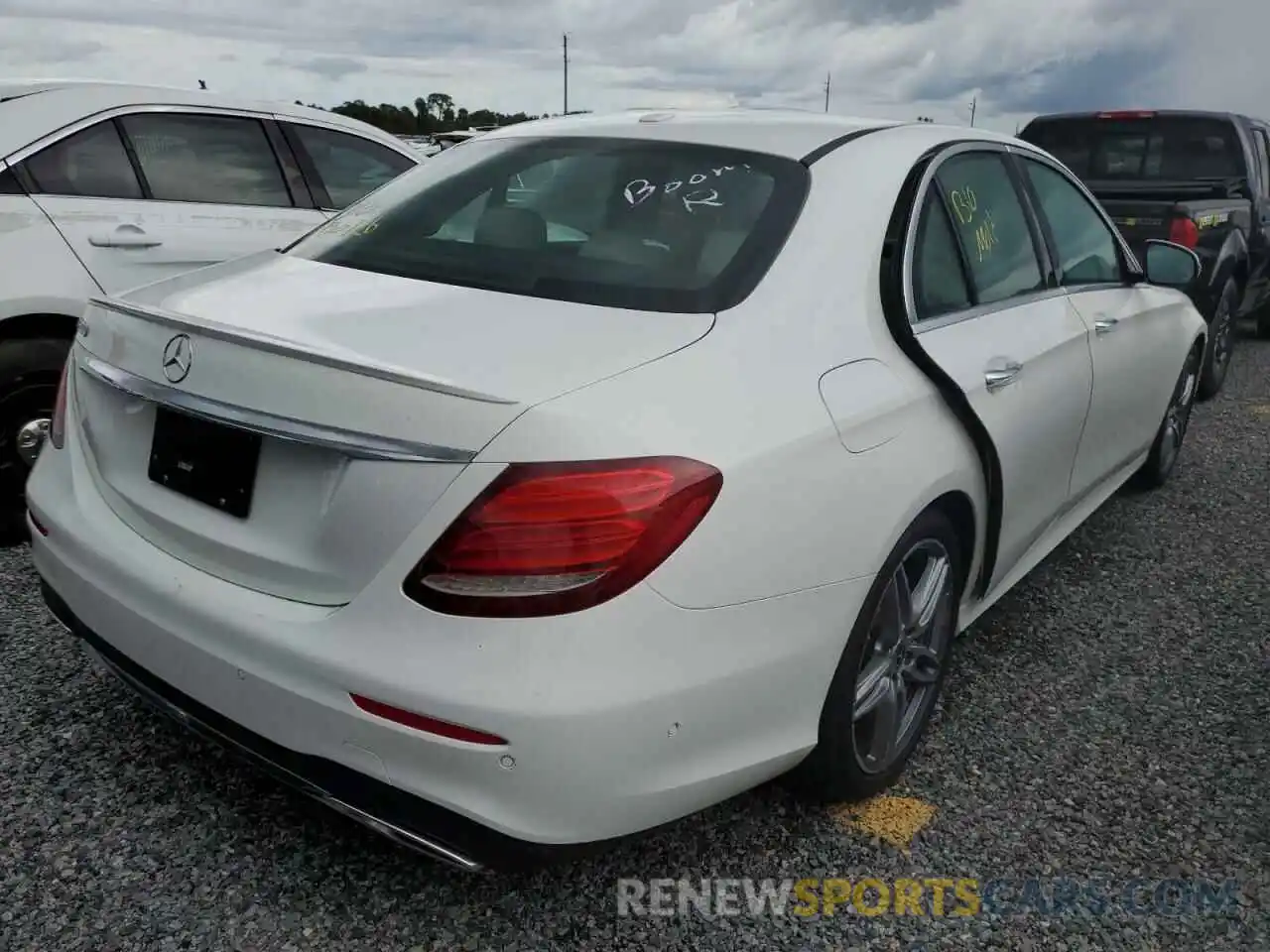 4 Photograph of a damaged car WDDZF4JBXKA523087 MERCEDES-BENZ E-CLASS 2019