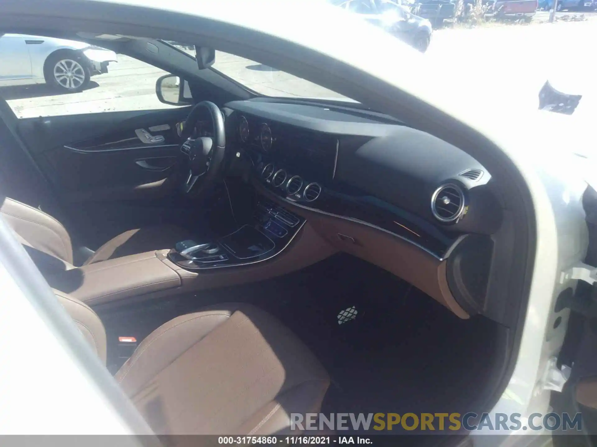 5 Photograph of a damaged car WDDZF4JBXKA546739 MERCEDES-BENZ E-CLASS 2019