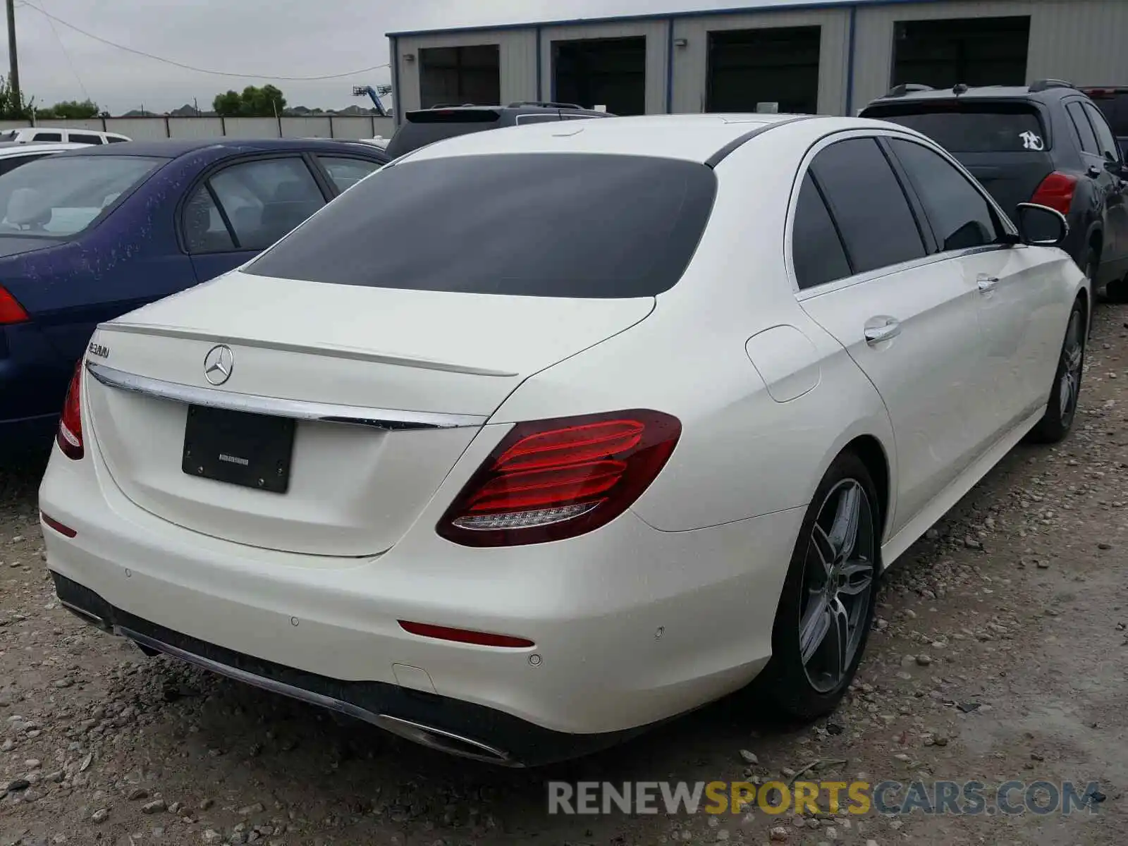 4 Photograph of a damaged car WDDZF4JBXKA563539 MERCEDES-BENZ E CLASS 2019