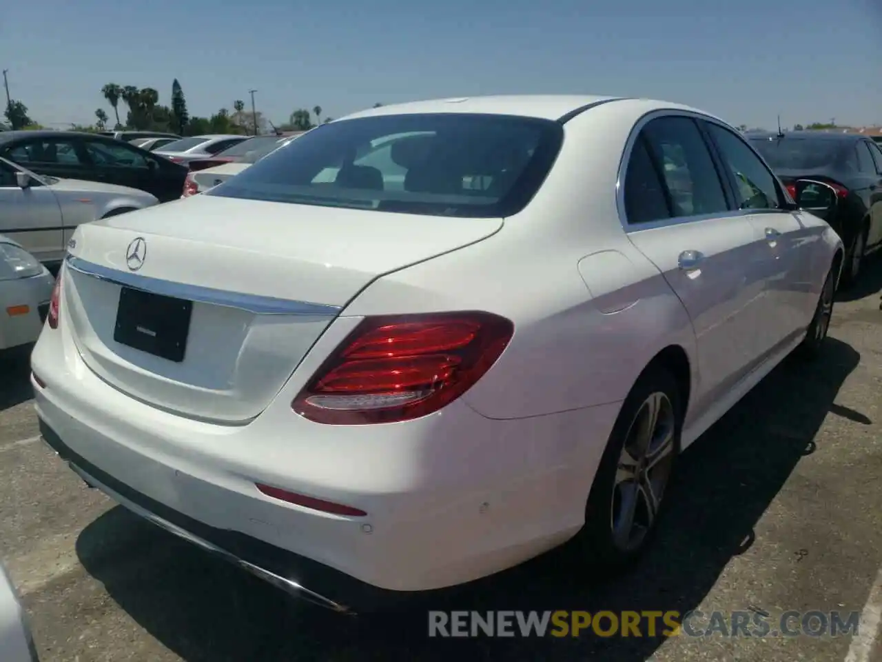 4 Photograph of a damaged car WDDZF4JBXKA594368 MERCEDES-BENZ E CLASS 2019