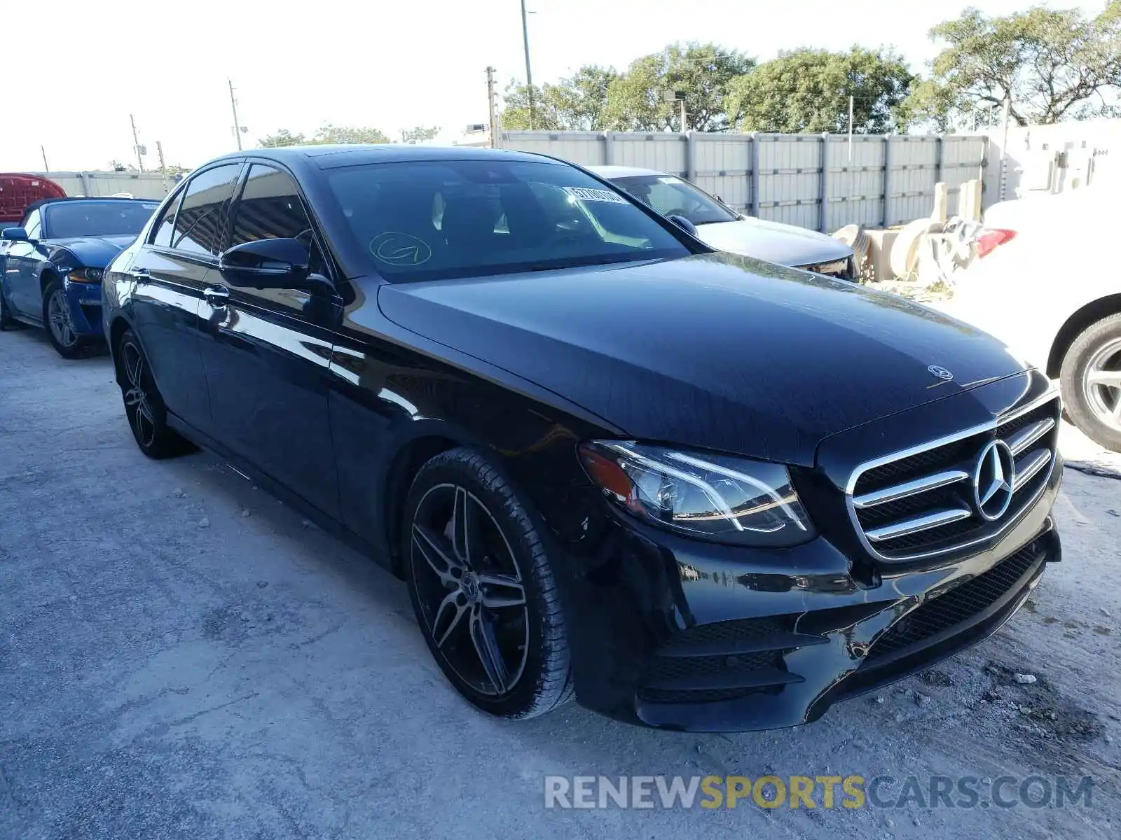 1 Photograph of a damaged car WDDZF4JBXKA601934 MERCEDES-BENZ E CLASS 2019