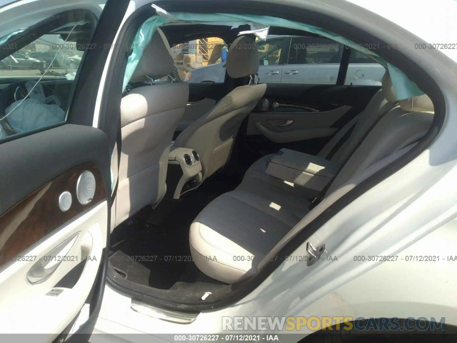 8 Photograph of a damaged car WDDZF4JBXKA602839 MERCEDES-BENZ E-CLASS 2019