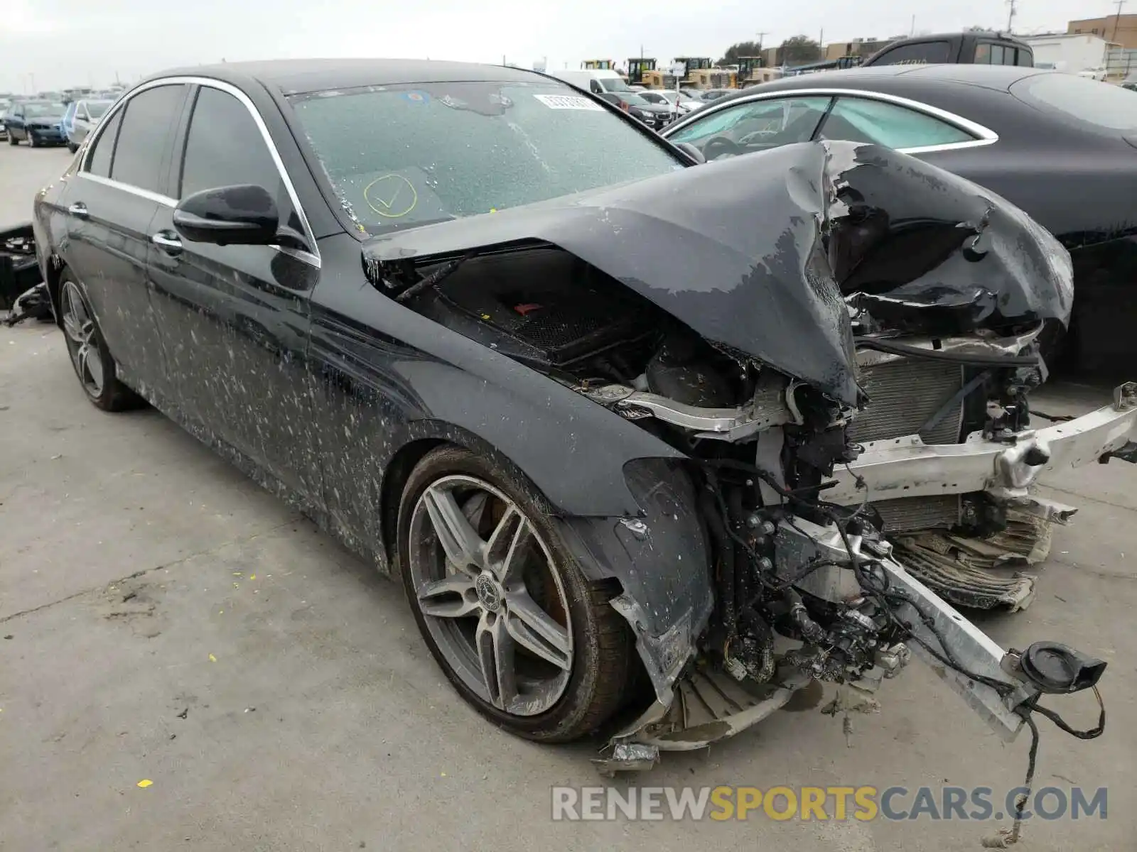 1 Photograph of a damaged car WDDZF4JBXKA648011 MERCEDES-BENZ E CLASS 2019