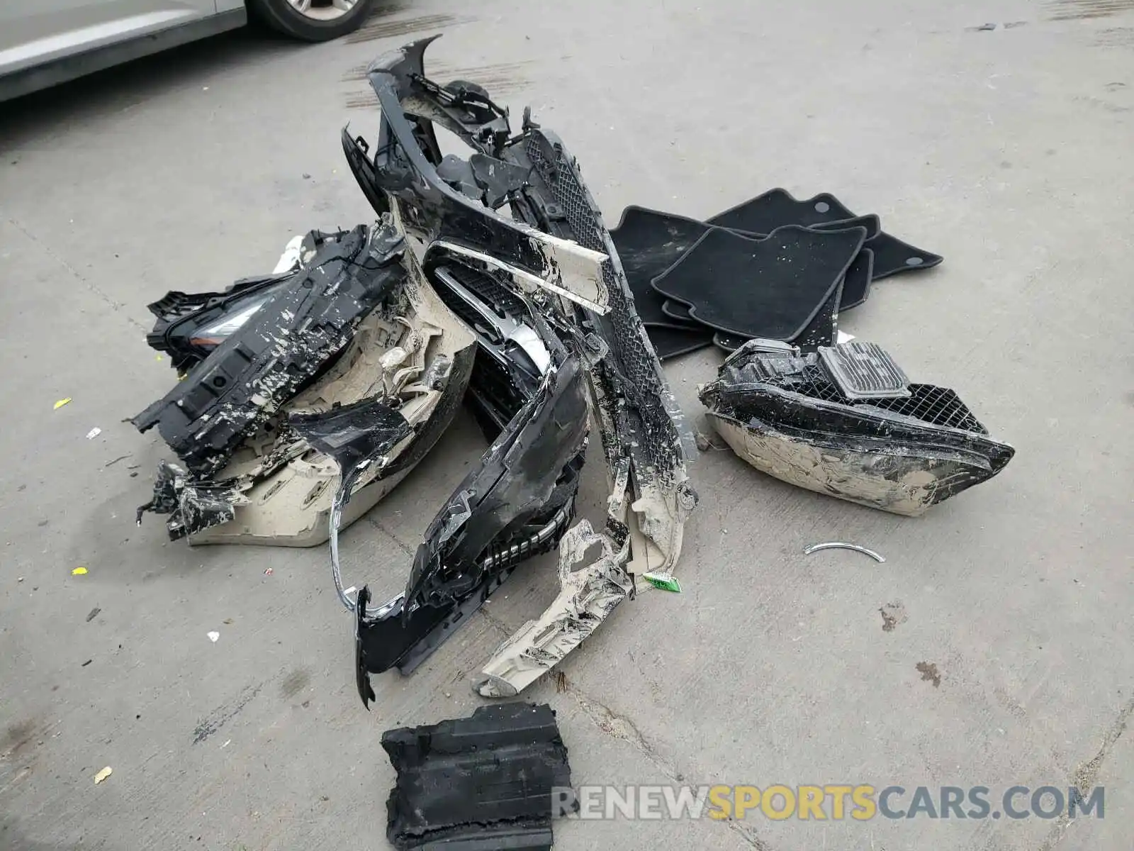 9 Photograph of a damaged car WDDZF4JBXKA648011 MERCEDES-BENZ E CLASS 2019